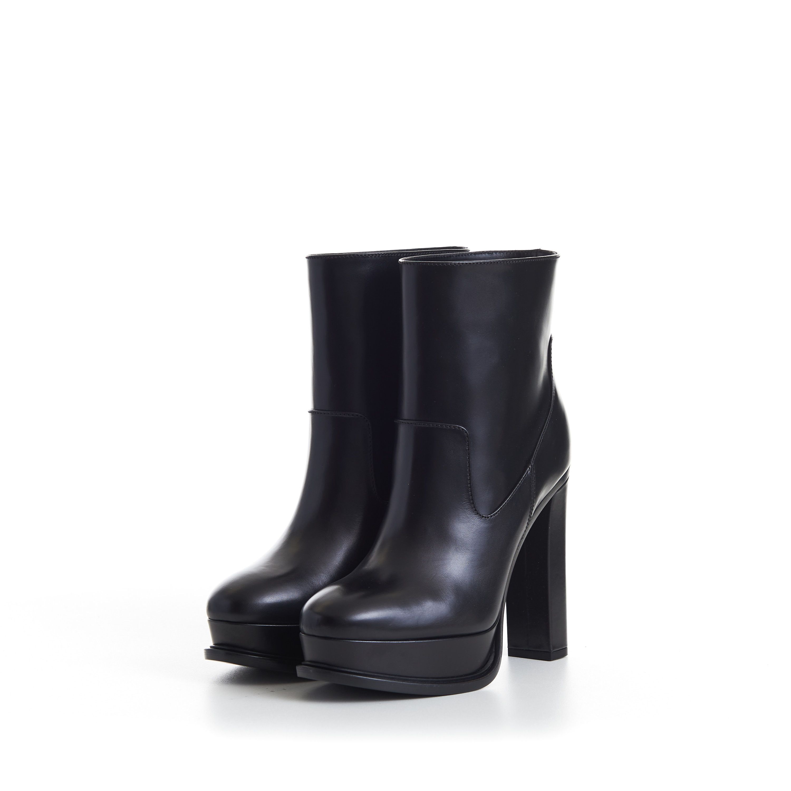 Alexander McQueen Black Leather Platform Ankle Boot - Pull Up, Round Toe Size US 9 / IT 39 - 4 Thumbnail
