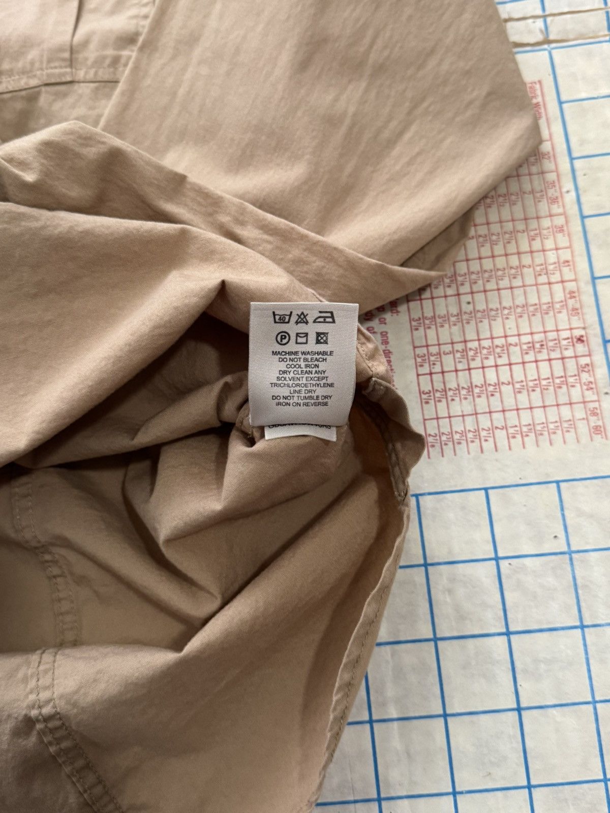 Burberry Burberry Two Pocket Light Tan Button Up Shirt Size LargeSlim Size US L / EU 52-54 / 3 - 9 Thumbnail