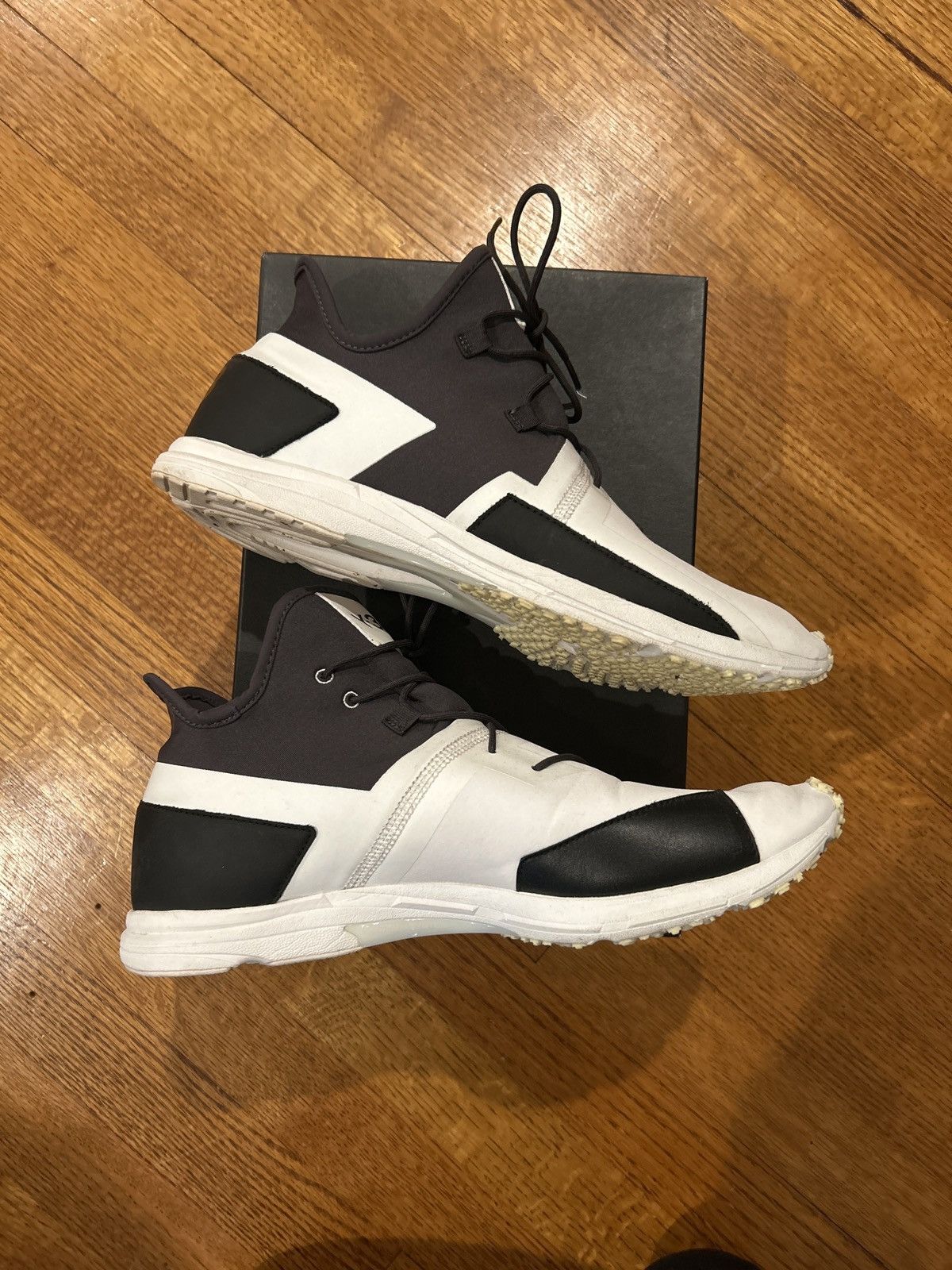 Y-3 Y-3 ARC RC White and Black Sneakers Size 10 Size US 10 / EU 43 - 5 Thumbnail