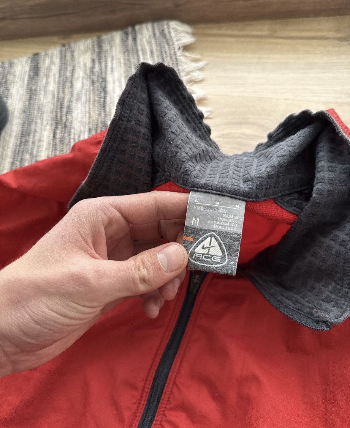 Nike ACG × Vintage Vintage Nike ACG 90 light nylon red jacket Size US M / EU 48-50 / 2 - 9 Thumbnail