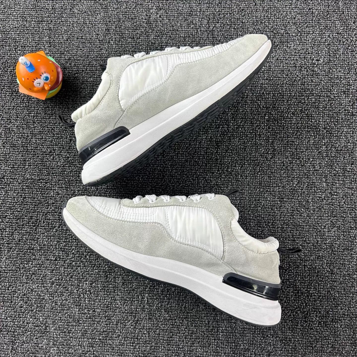 Chanel Chanel women's white sneakers 35.5 Size US 5 / IT 35 - 3 Thumbnail