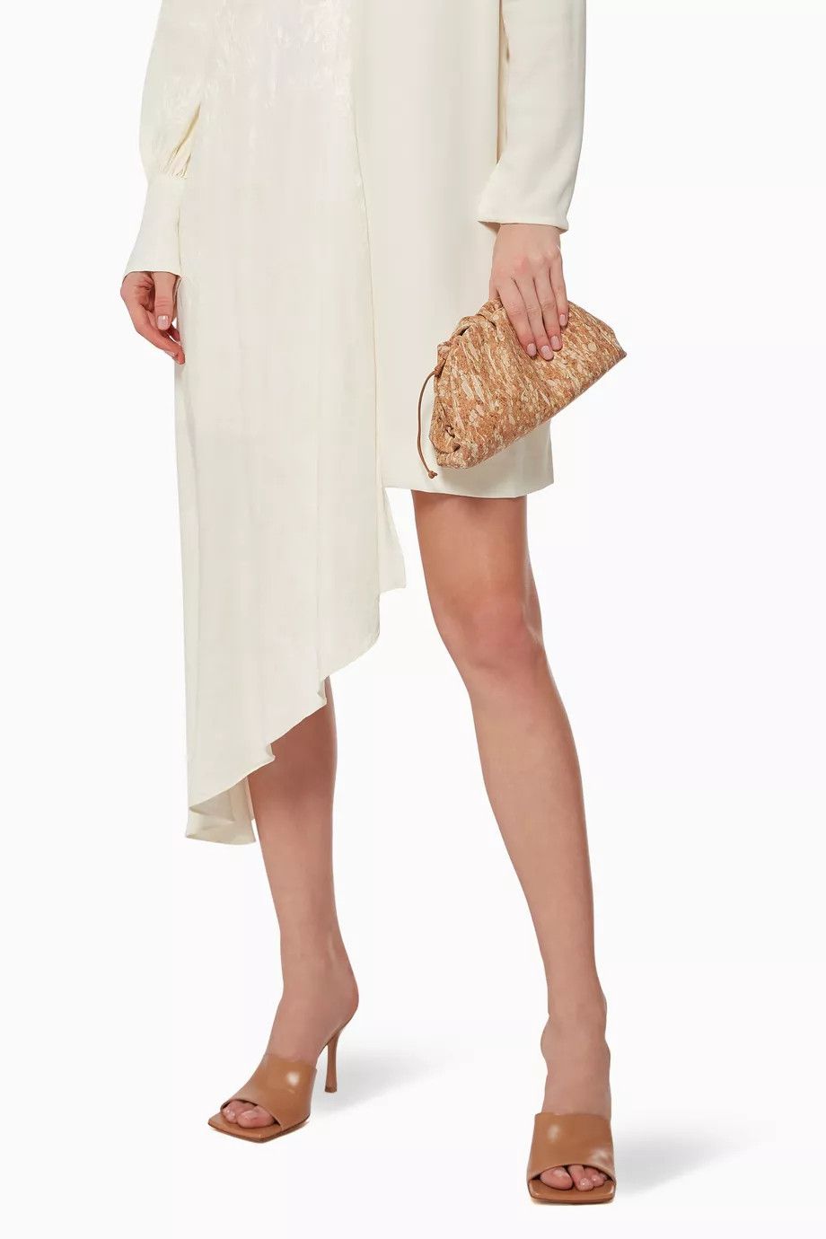 Bottega Veneta o1n1vont1124 Size: OS / Pouch in Beige Size ONE SIZE - 3 Thumbnail