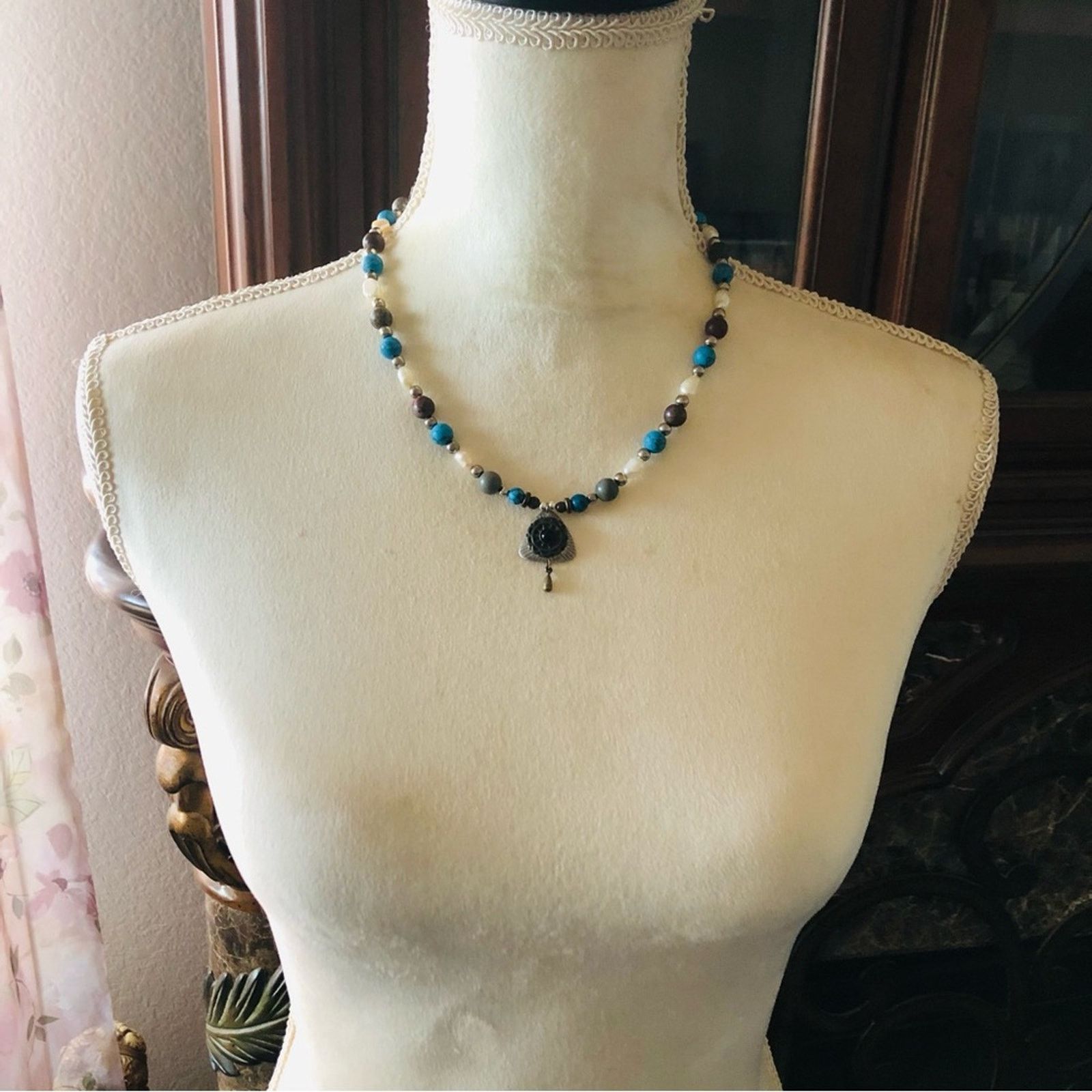 Handmade Handcrafted howlite stone genuine pearl necklace Size ONE SIZE - 5 Thumbnail