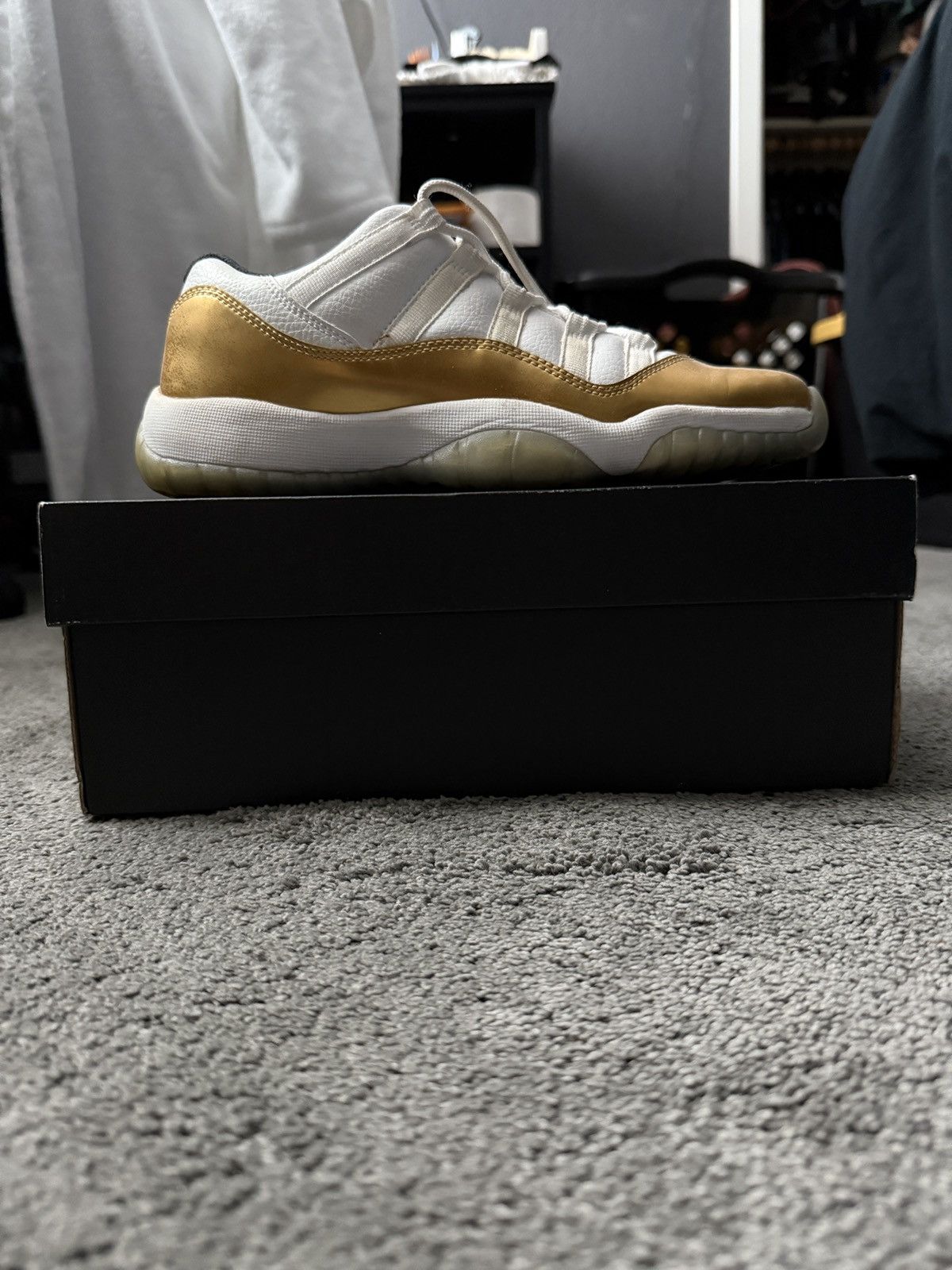 Jordan Brand Jordan 11 closing ceremony Size US 6.5 / EU 39-40 - 1 Thumbnail