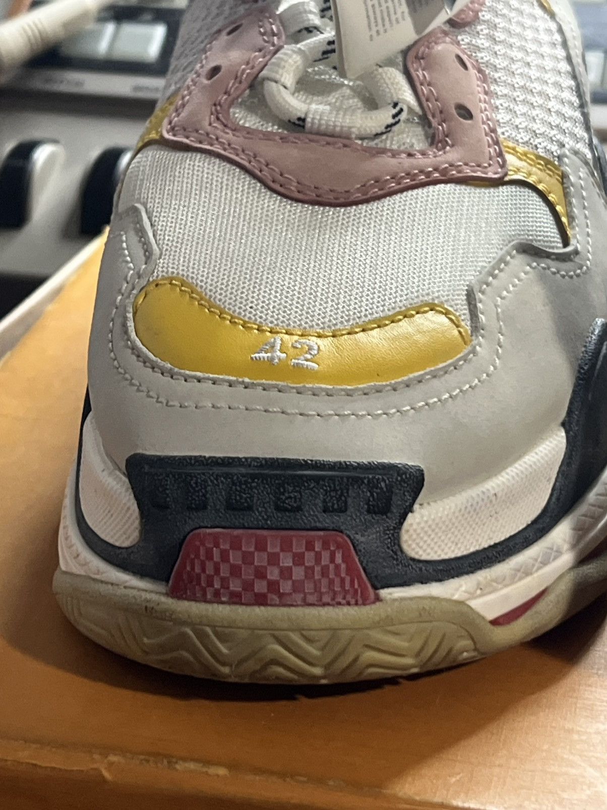 Balenciaga Balenciaga Triple S Multi-Color Sneakers EU 42 (US 9) Size US 9 / EU 42 - 4 Thumbnail