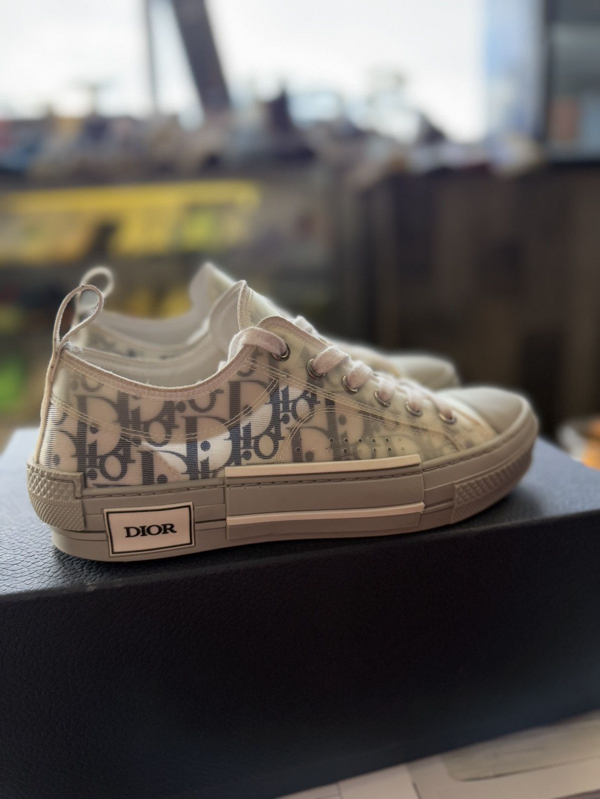 Dior Dior Low Top Canvas Oblique Sneaker Size 38EU/5US Size US 5 / EU 37 - 4 Thumbnail