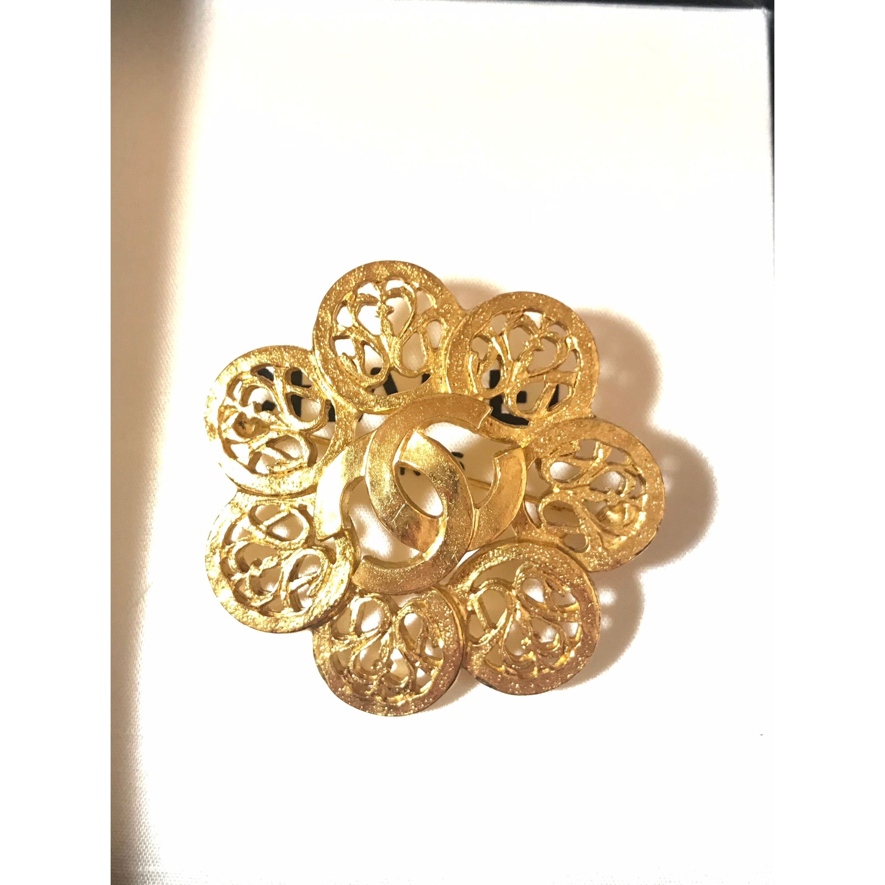image of Vintage Chanel Arabesque Flower Brooch With Cc Mark in Gold, Women's