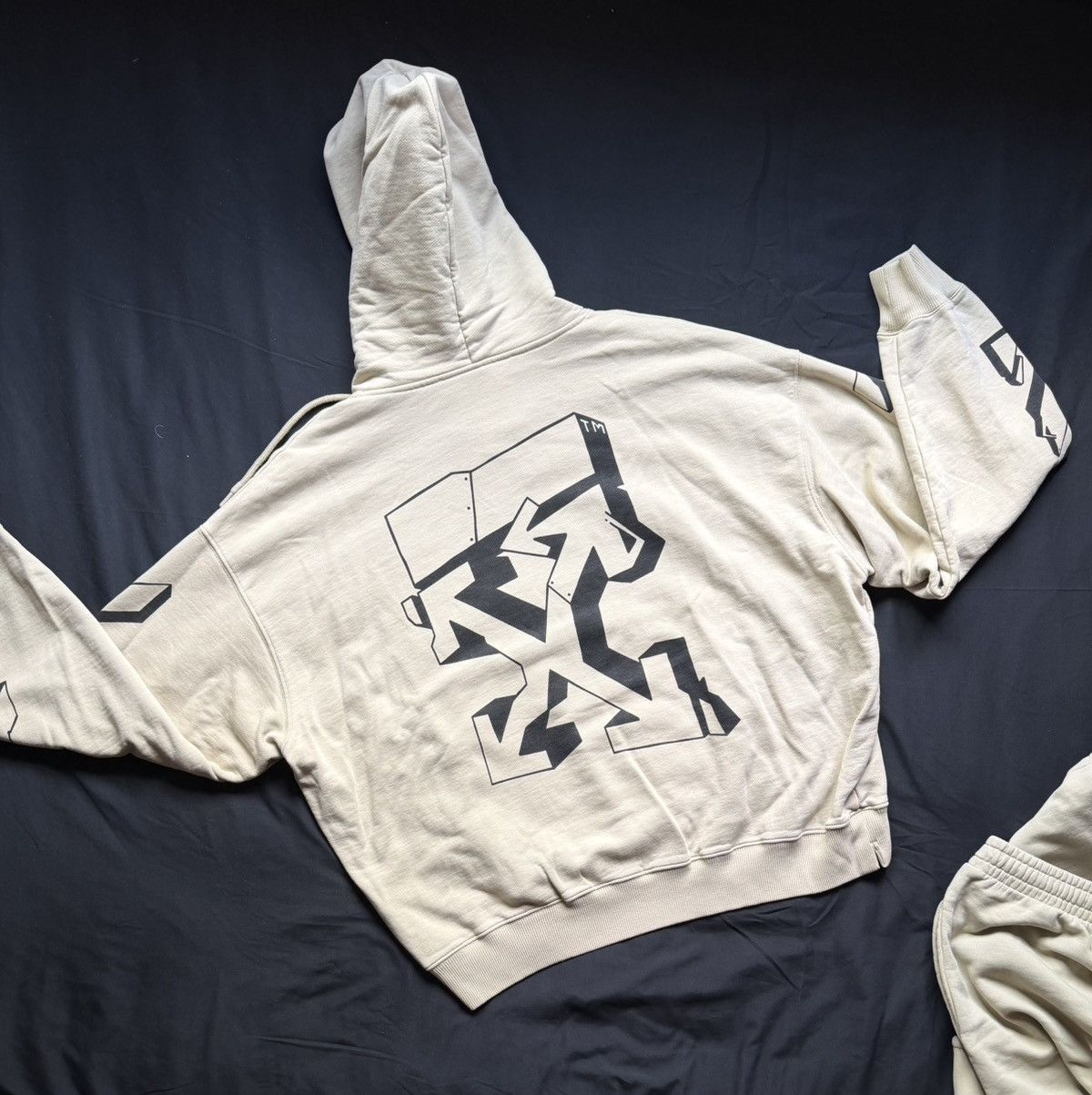 Off-White Off-White Beige Graphic Hoodie & Sweatpants Set Size US 34 / EU 50 - 3 Thumbnail