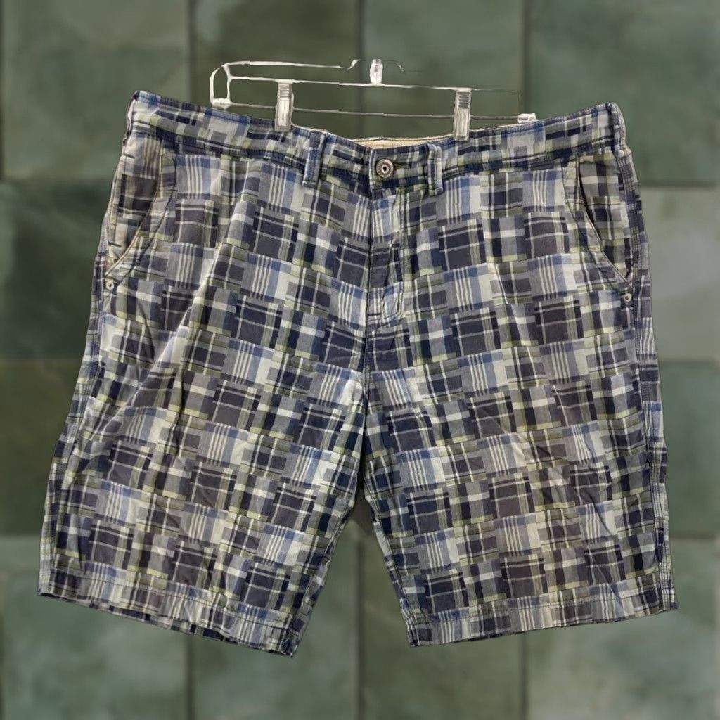Tommy Bahama VINTAGE Tommy Bahama Cargo Shorts Mens 40 Lightweight Cotton Plaid Beach Casual Size US 40 / EU 56 - 1 Thumbnail