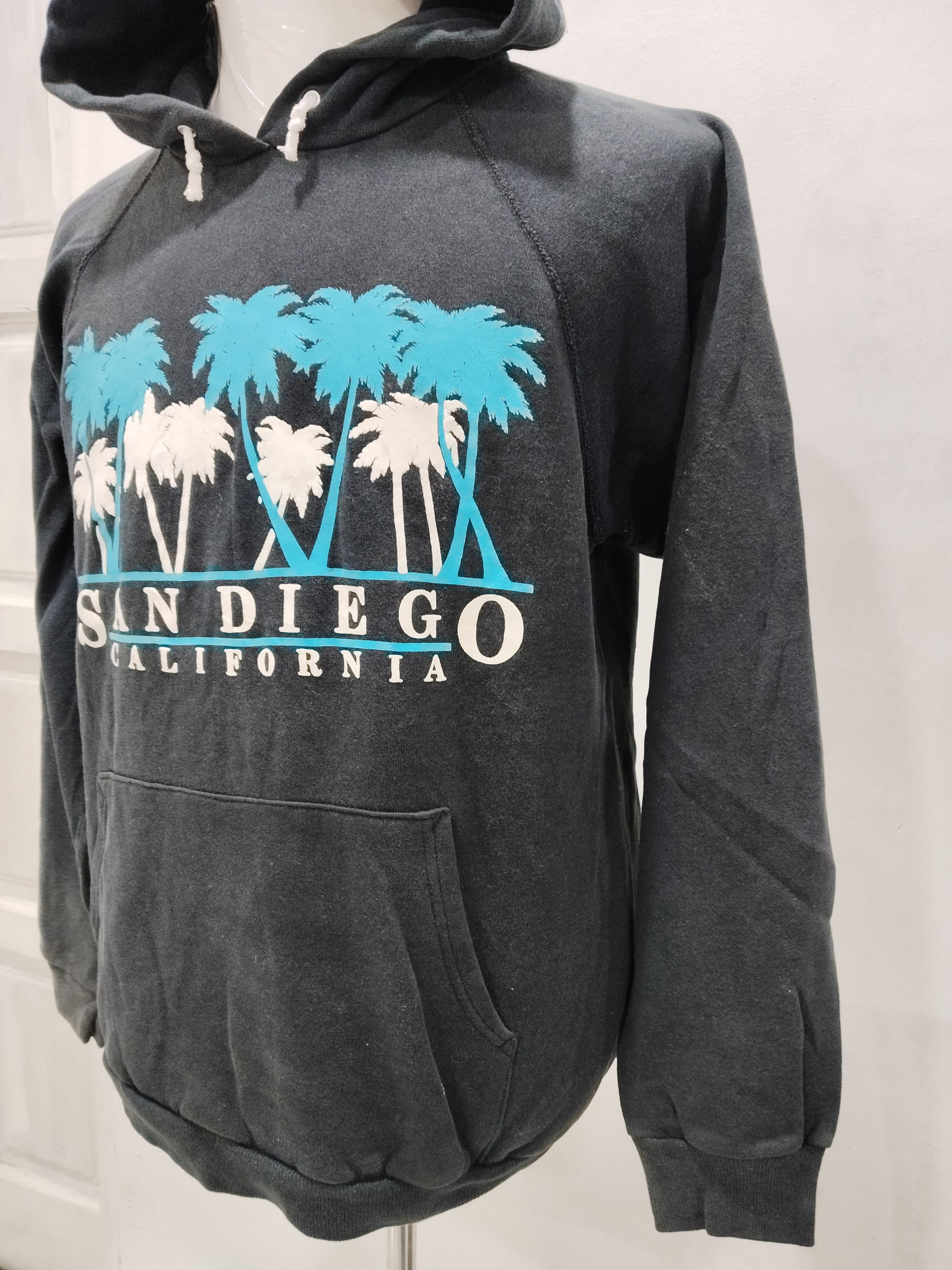 Vintage Vintage 80s San Diego Hoodie Sweatshirt Tshirt ⁶ Size US M / EU 48-50 / 2 - 4 Thumbnail