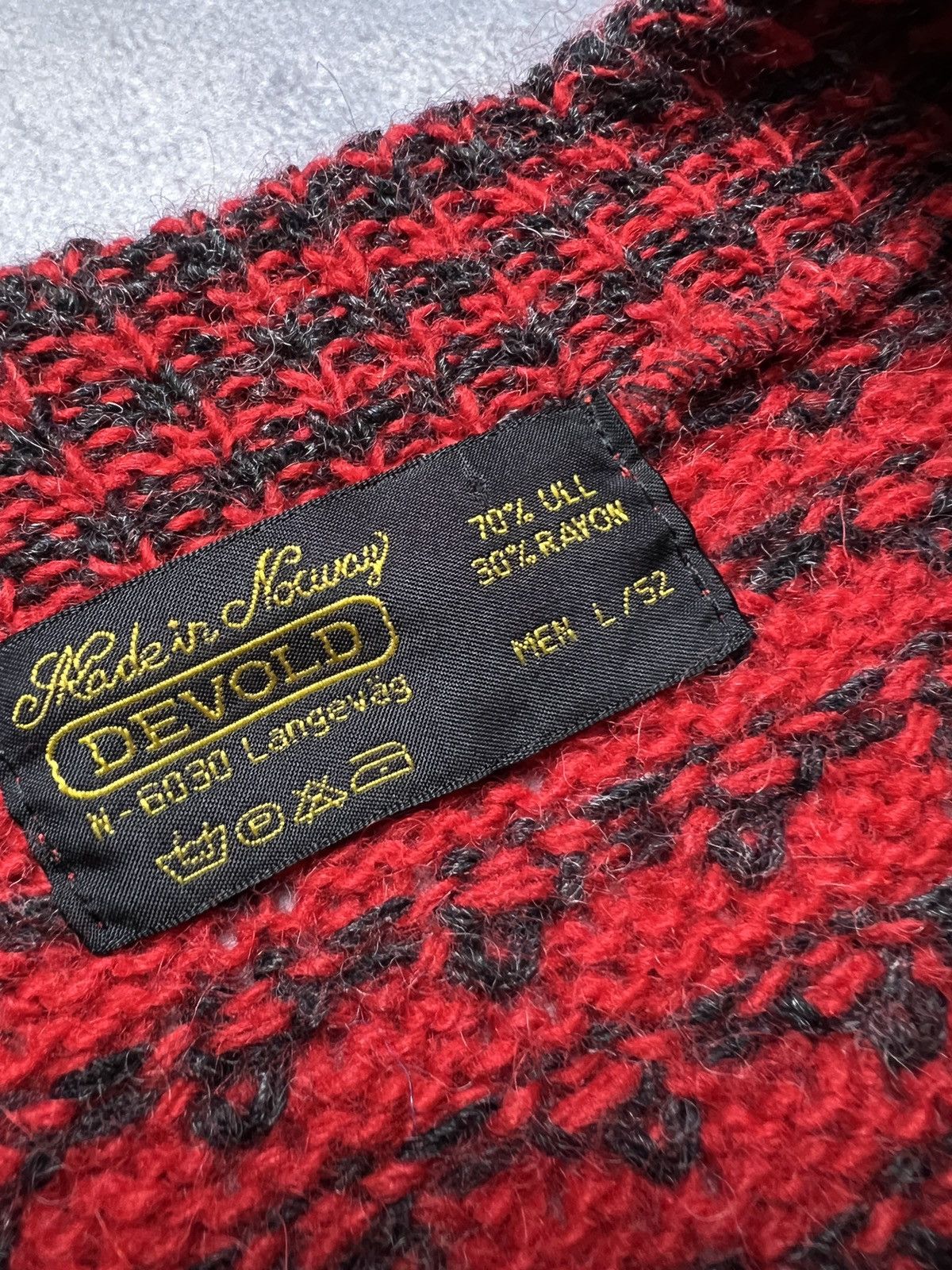 Dale Of Norway Vintage Devold Made In Norway Crazy Wool Warm Sweater y2k Size US L / EU 52-54 / 3 - 9 Thumbnail