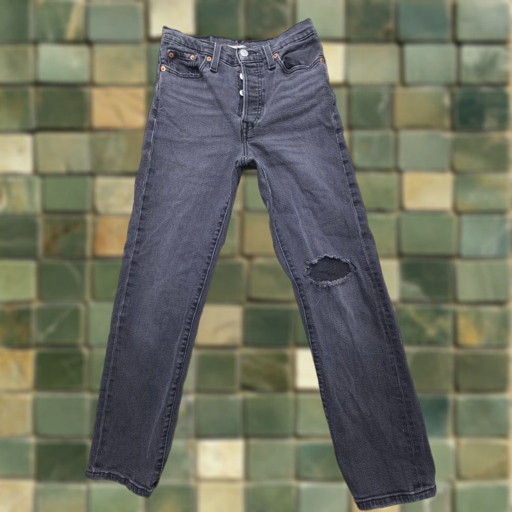 Levi's VINTAGE Levi's Wedgie Straight Jeans Womens 25 XS? Size 42" / US 20 - 1 Thumbnail