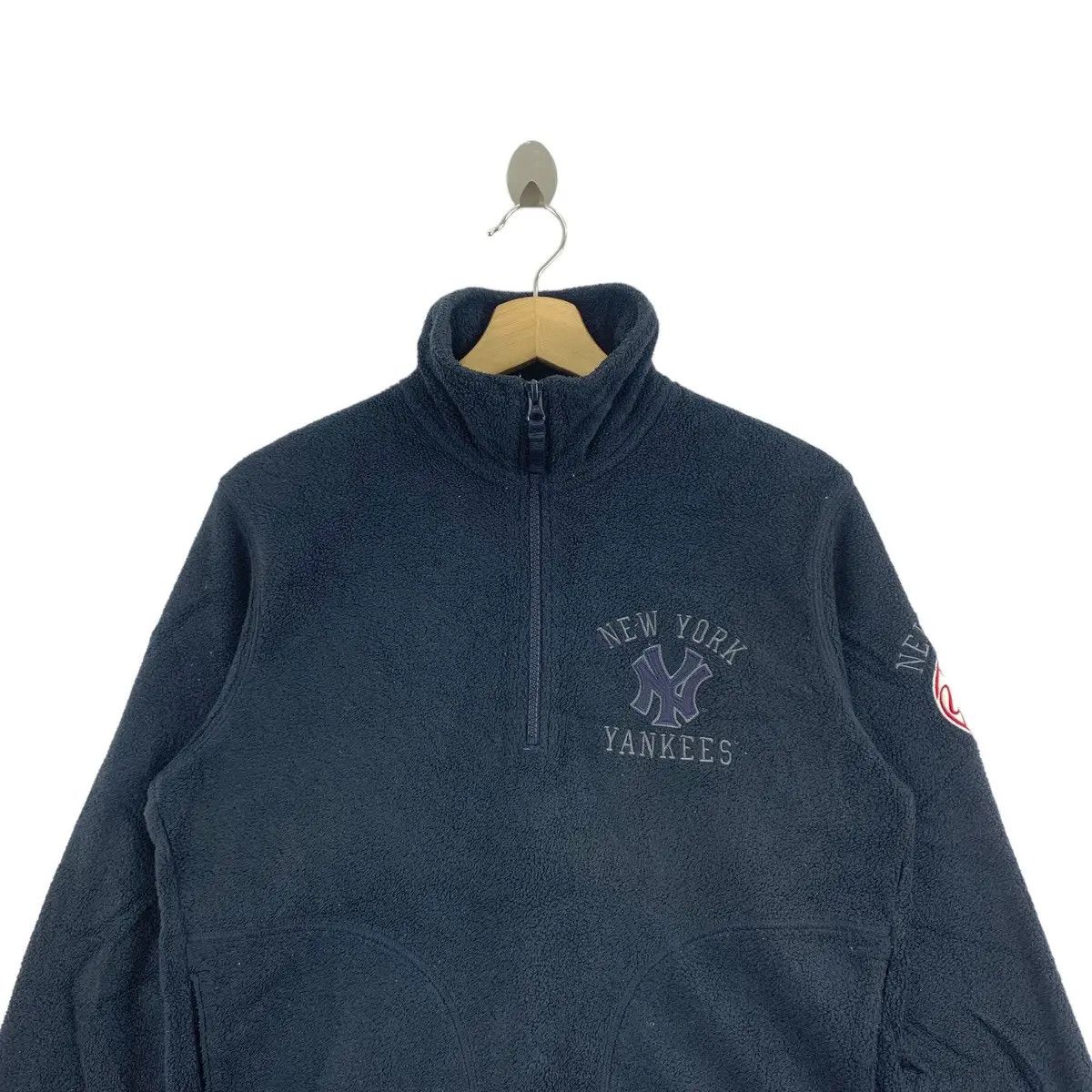 MLB × Uniqlo UNIQLO x NEW YORK Yankees MLB Baseball Patches Fleece Size M / US 6-8 / IT 42-44 - 3 Thumbnail