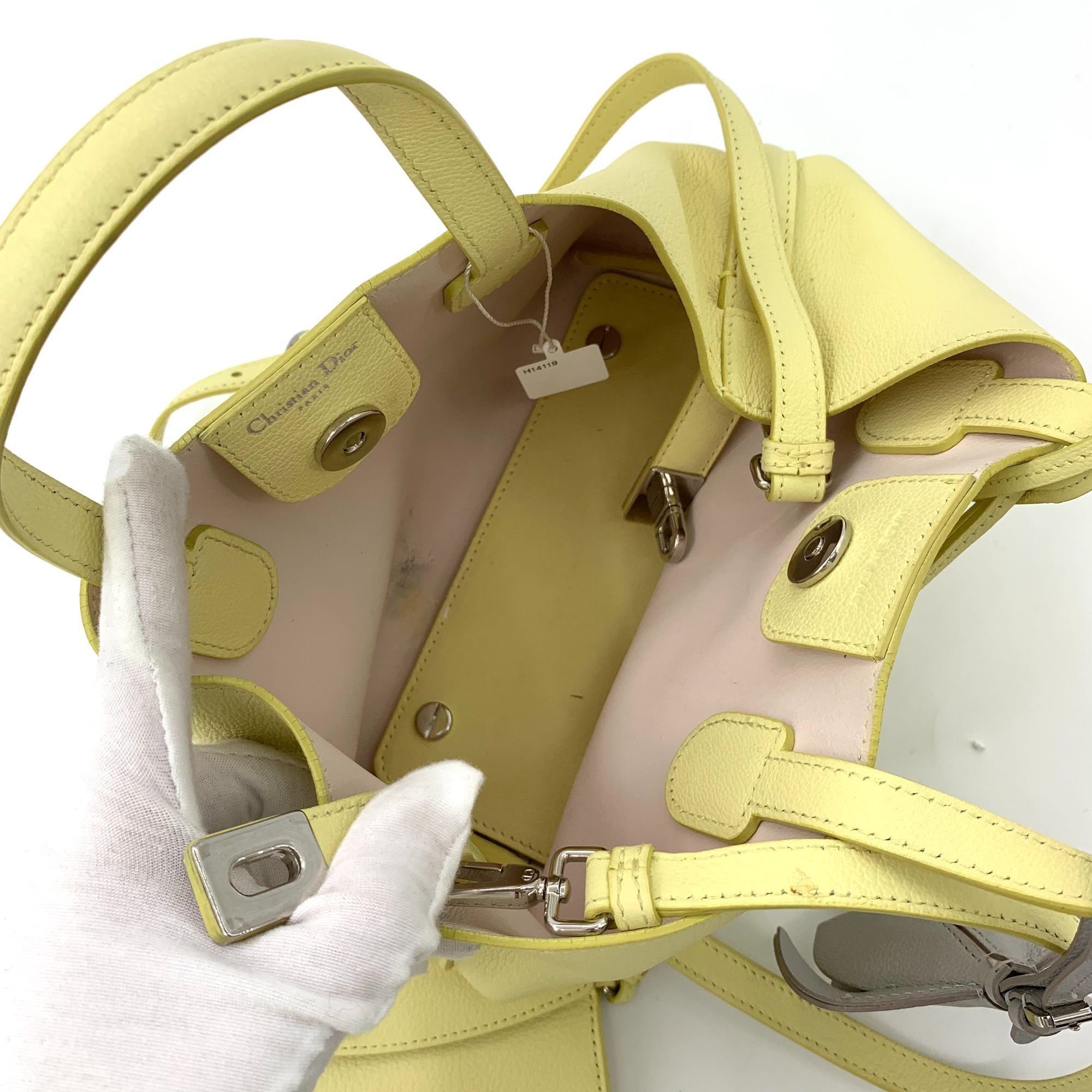 Dior Dior Yellow Leather Handbag With Detachable Straps & Leaf Ch Size ONE SIZE - 7 Thumbnail