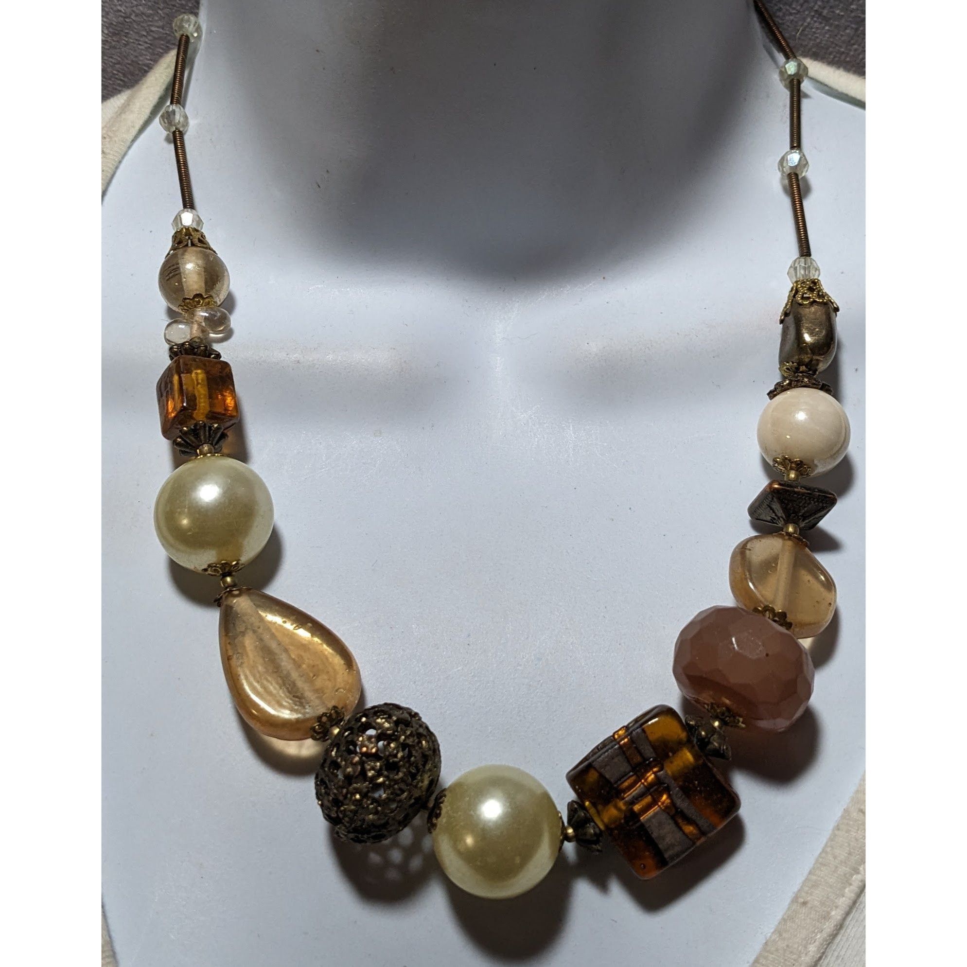 Other Vintage Mixed Medial Gold Chunky Beaded Necklace Size ONE SIZE - 7 Thumbnail