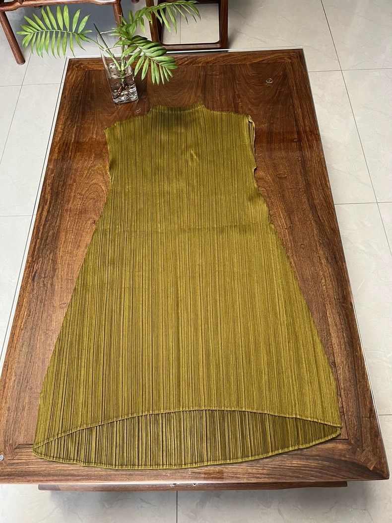 Issey Miyake Issey Miyake Yellow pleated skirt Size XL / US 12-14 / IT 48-50 - 1 Thumbnail