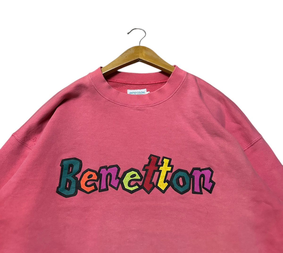 United Colors Of Benetton Vtg Benetton sweatshirt with a multicolored embroidered logo Size US L / EU 52-54 / 3 - 2 Thumbnail