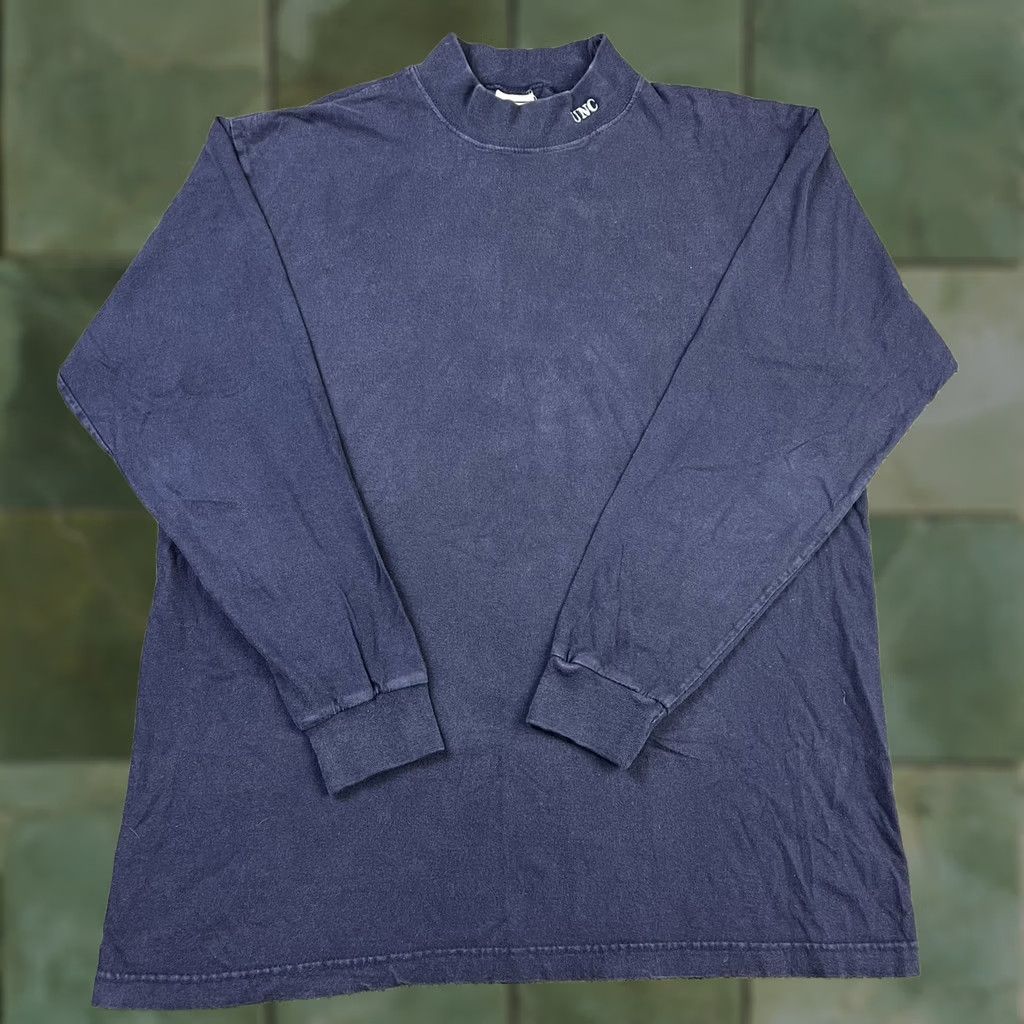 Vintage VINTAGE UNC Embroidered Mockneck Long Sleeve Blue T-Shirt Mens L Size US L / EU 52-54 / 3 - 1 Thumbnail