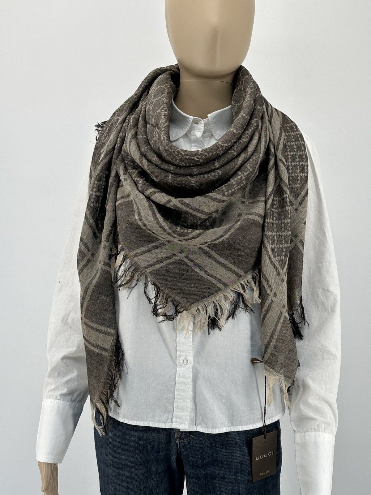 Gucci New Gucci Scarves 140x140cm Woll -Silk Size ONE SIZE - 3 Thumbnail