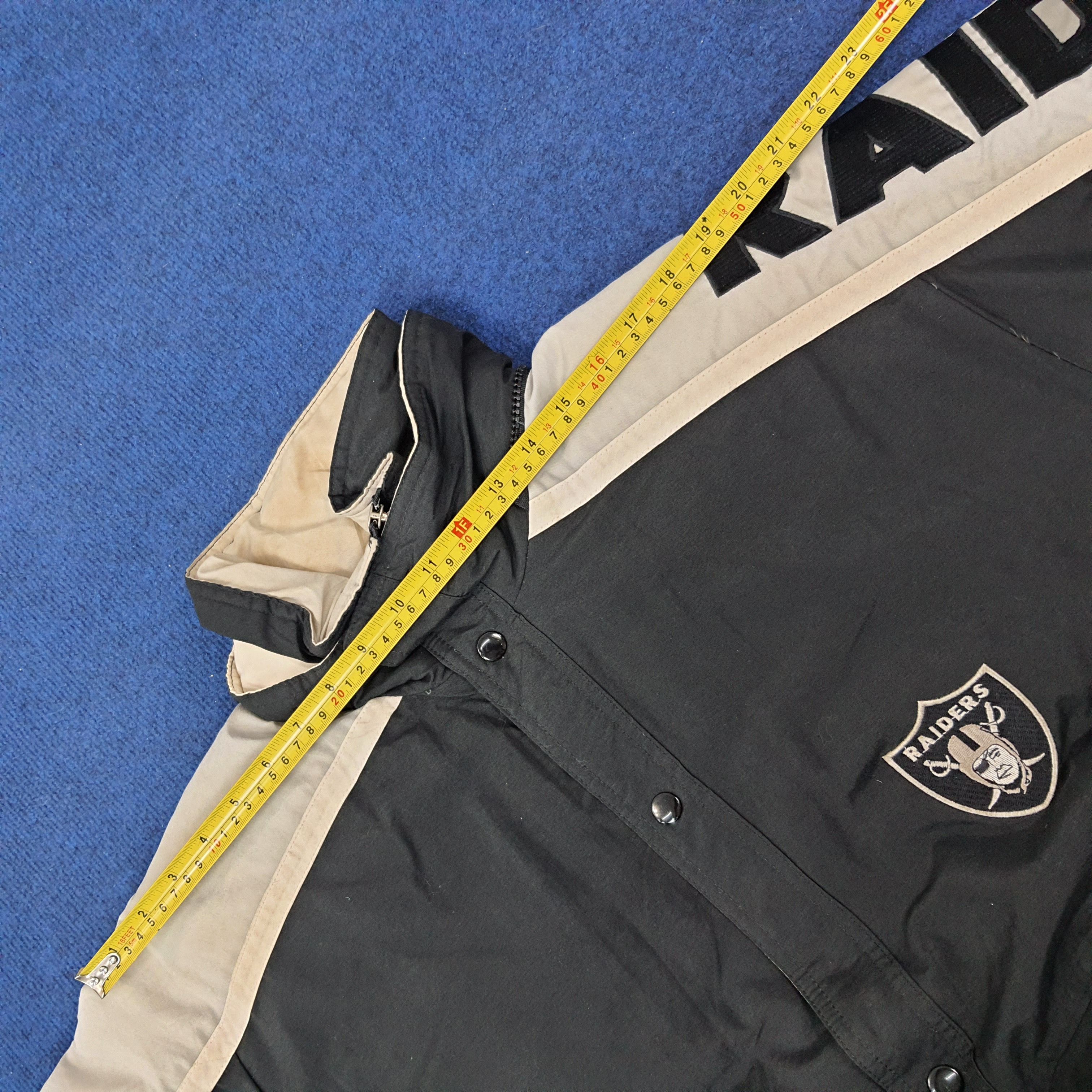 NFL × Starter × Vintage Vintage Starter NFL Raiders Sports Team Jacket C230N24 Size US XXL / EU 58 / 5 - 15 Thumbnail