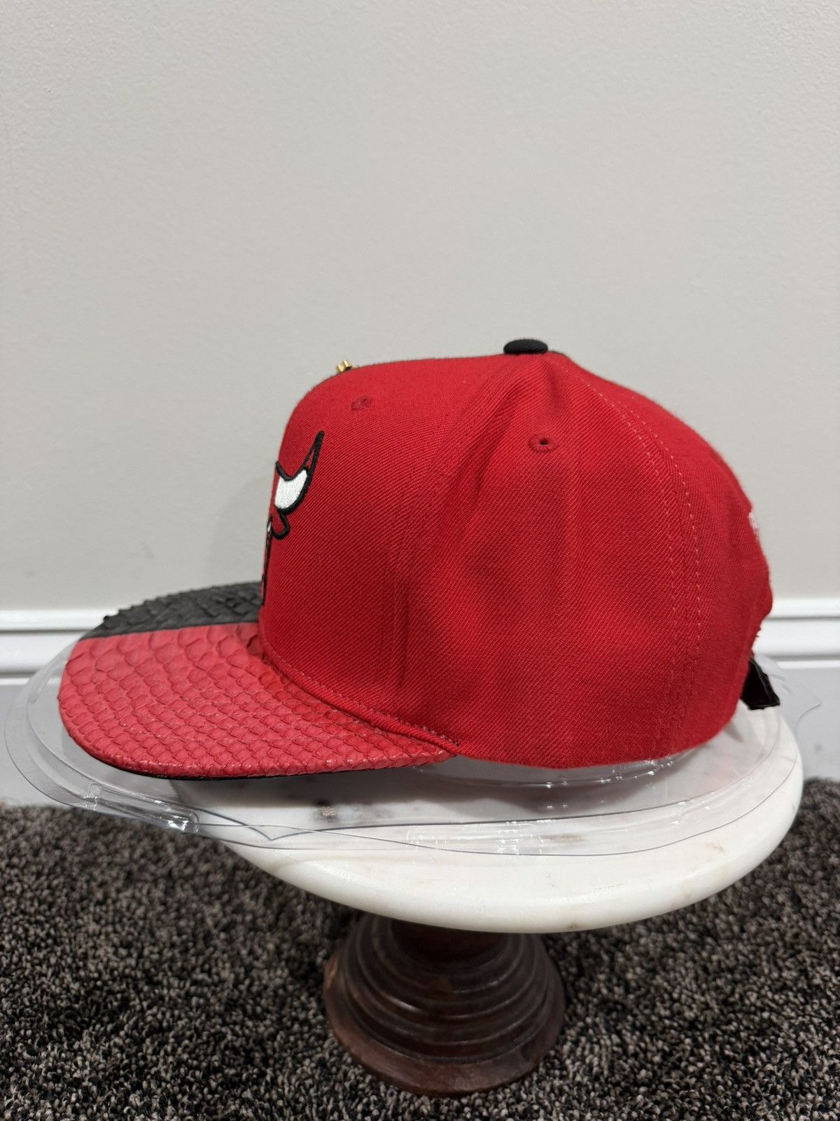 Just Don × Mitchell & Ness Just Don x Mitchell & Ness Chicago Bulls Split Red/Black Hat Size ONE SIZE - 4 Thumbnail