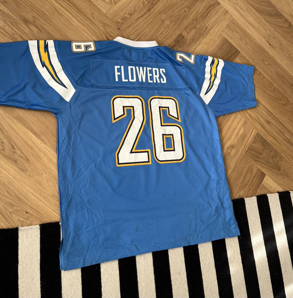 NFL Los Angeles chargers powder blue Jersey Flowers 26 Size US XL / EU 56 / 4 - 8 Thumbnail