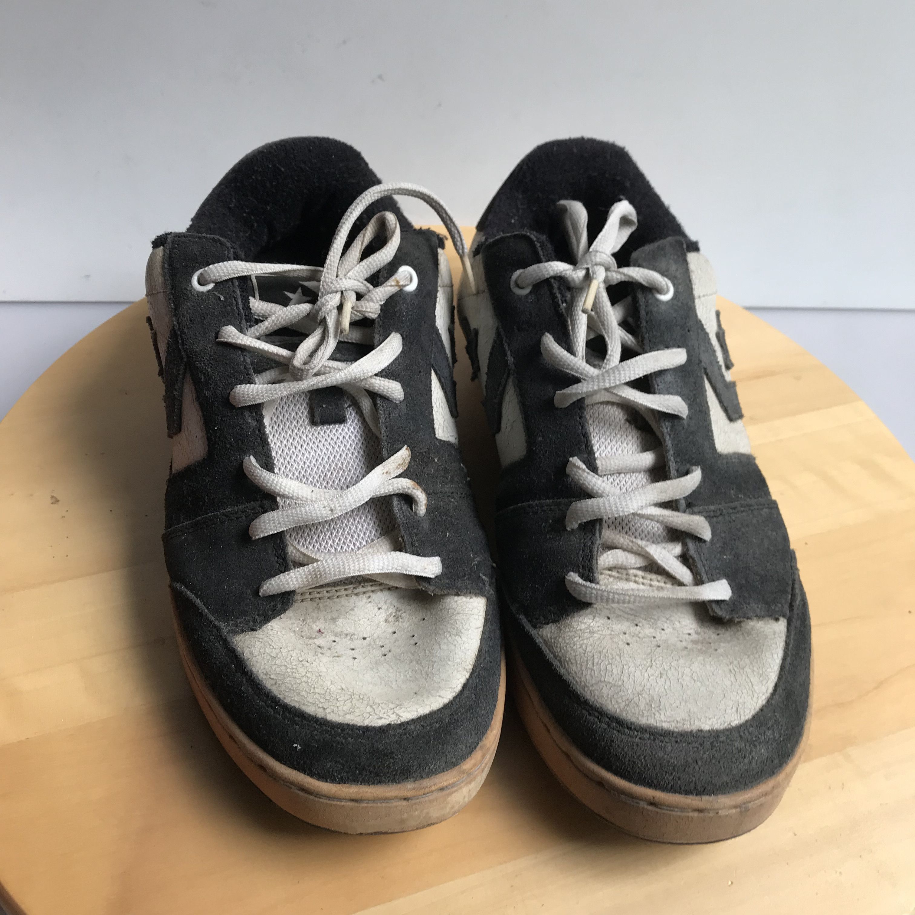 Converse Converse Skate shoes Two Tone colorway Size 40 eur Size US 7 / EU 40 - 6 Thumbnail