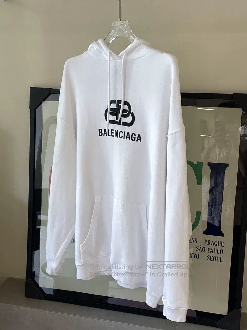 Balenciaga Balenciaga White letter logo sweatshirt size m Size US M / EU 48-50 / 2 - 1 Thumbnail