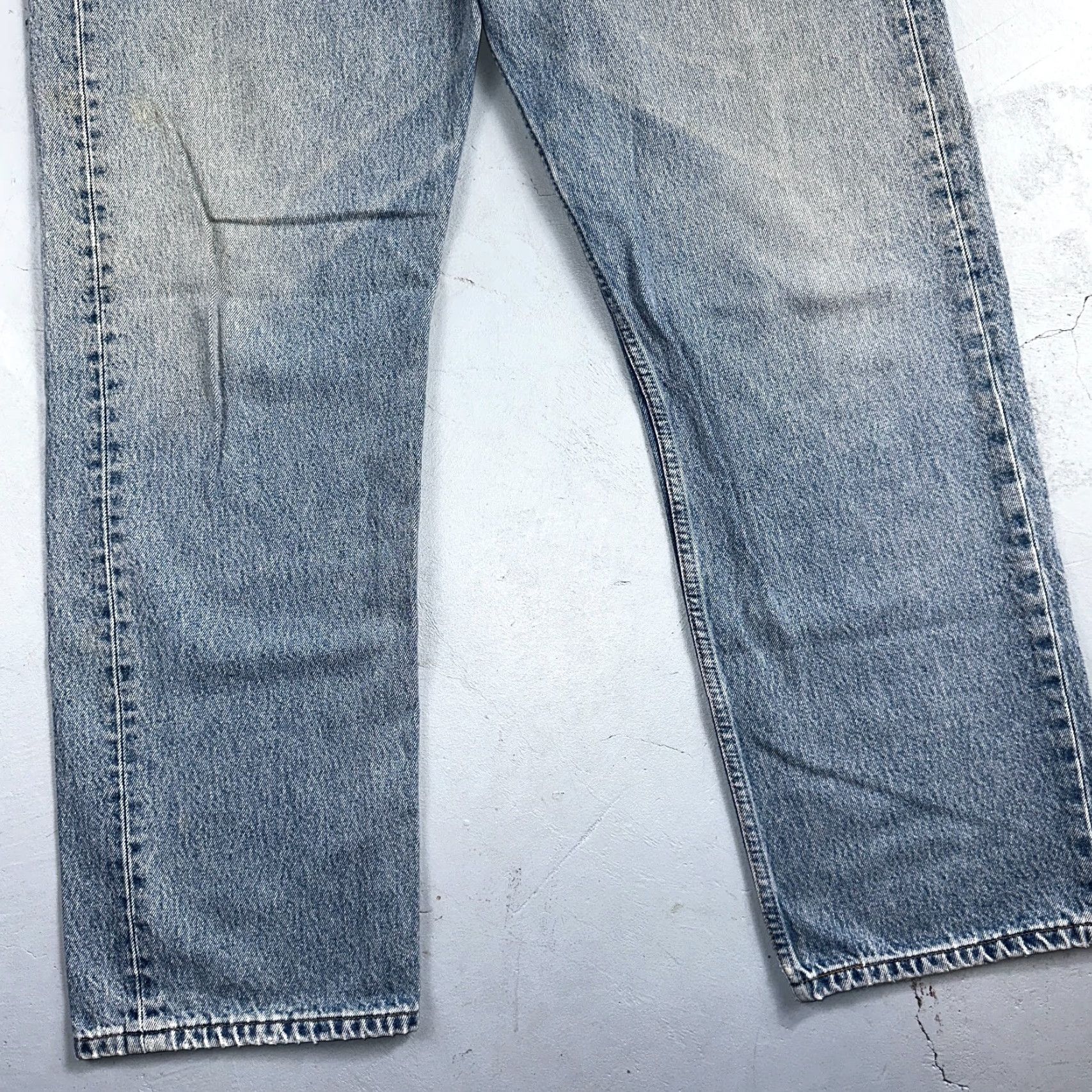 Levi's VINTAGE Levi's 501 Jeans Men 40x32 Light Wash Blue Straight 90s 80s 90s Size US 40 / EU 56 - 3 Thumbnail