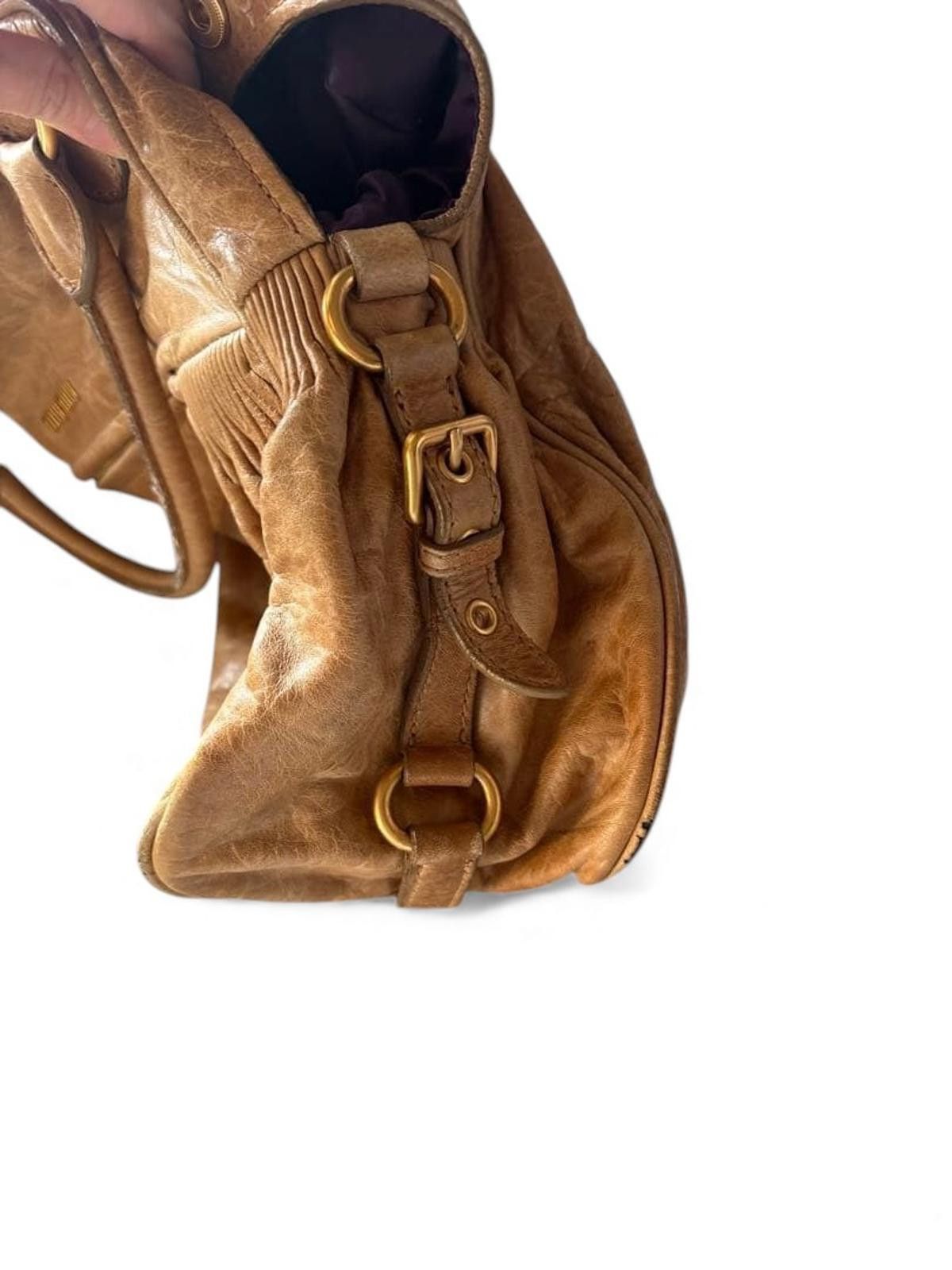 Miu Miu Miu Miu - Beige Leather Handbag Gold Hardware Size ONE SIZE - 4 Thumbnail