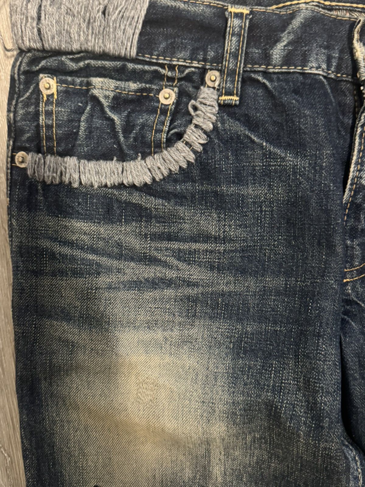 Undercover Undercover AW06 bug denim Size 29" - 2 Thumbnail