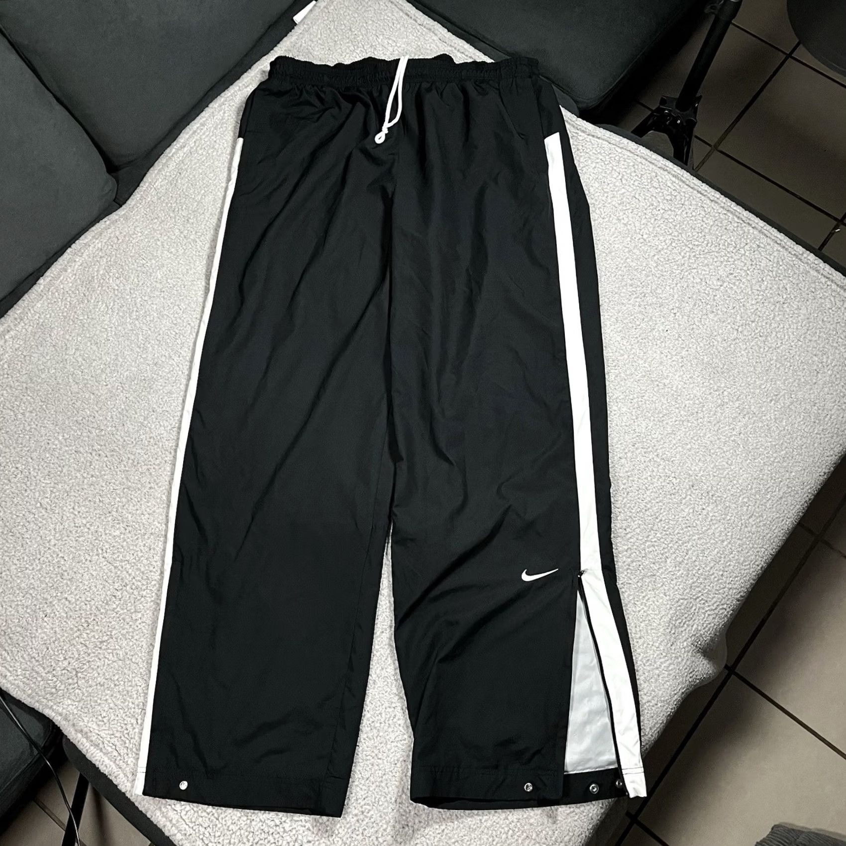 Nike Nike Pants Mens 2XL Black Track Pants Wide Baggy 90s Vintage Stripe Zip Ankle Size US 39 - 7 Thumbnail