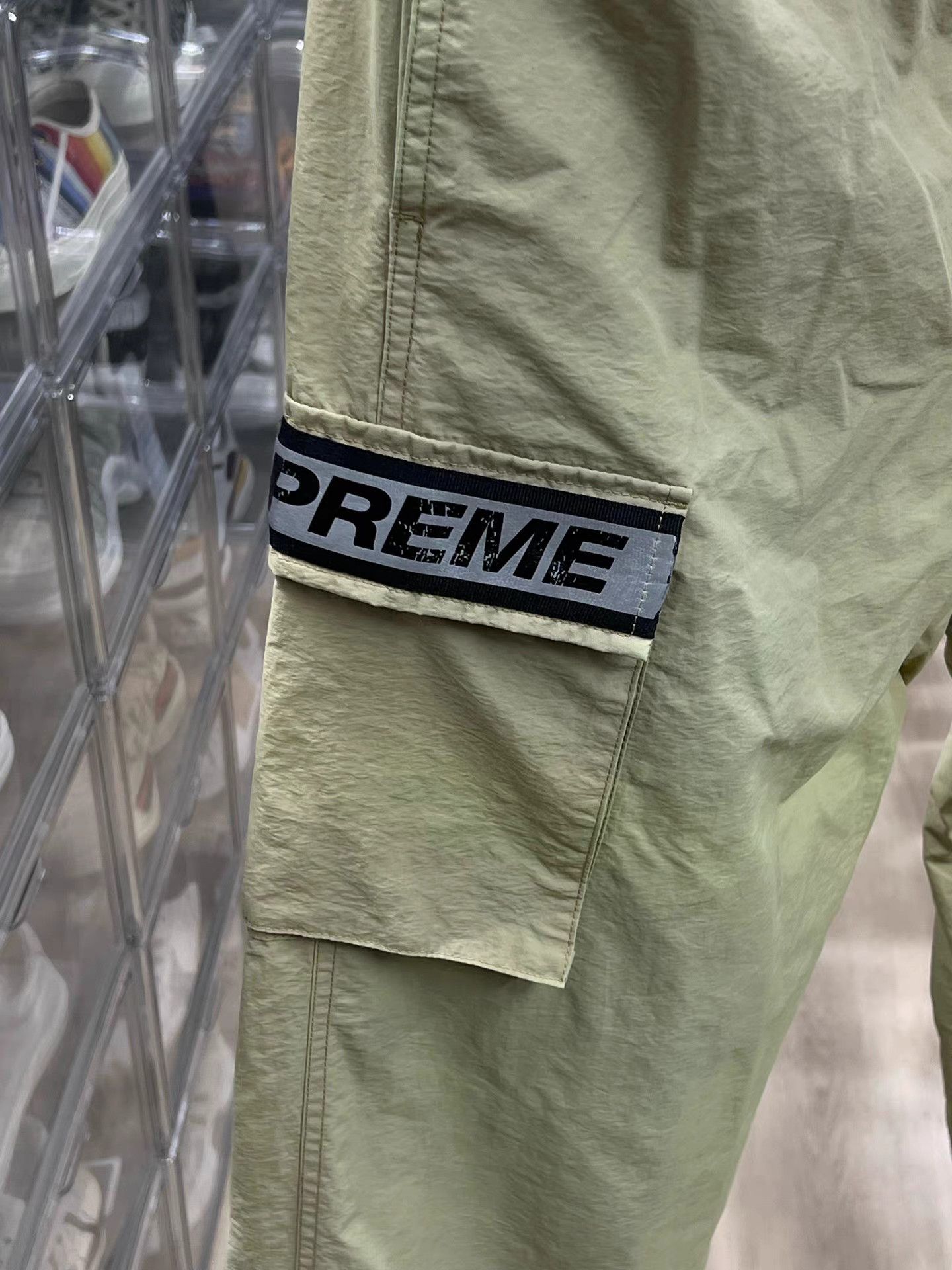 Supreme Supreme 3M Reflective Cargo Pants K15 Size US 31 - 2 Thumbnail