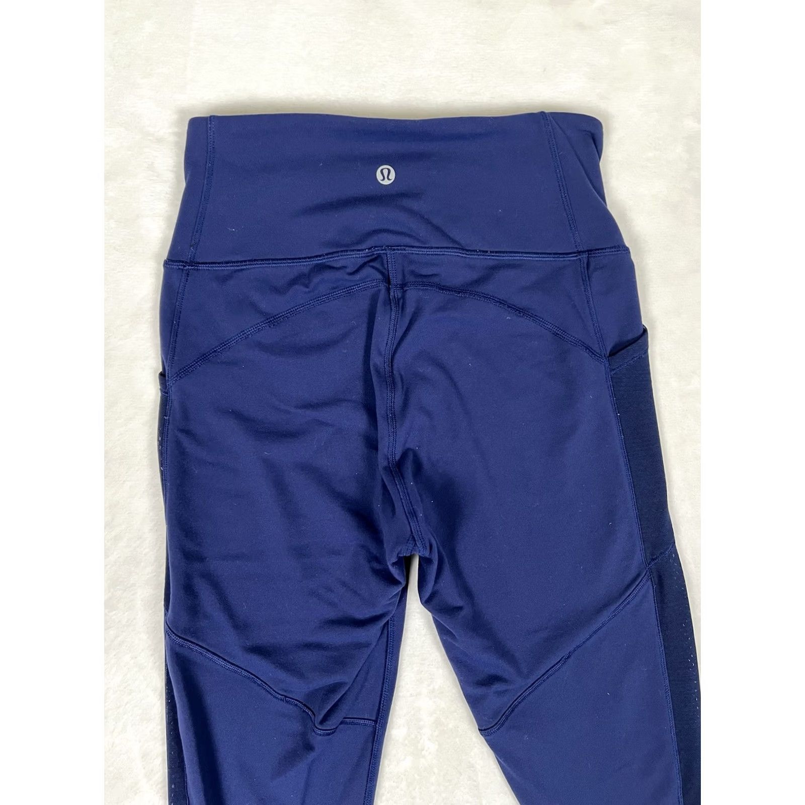 Lululemon Lululemon Athletica Blue Leggings Cropped Size Small Navy Blue 20” Yoga Gym Running Skinny Inseam 20" Women's Activewear Size 28" / US 6 / IT 42 - 3 Thumbnail