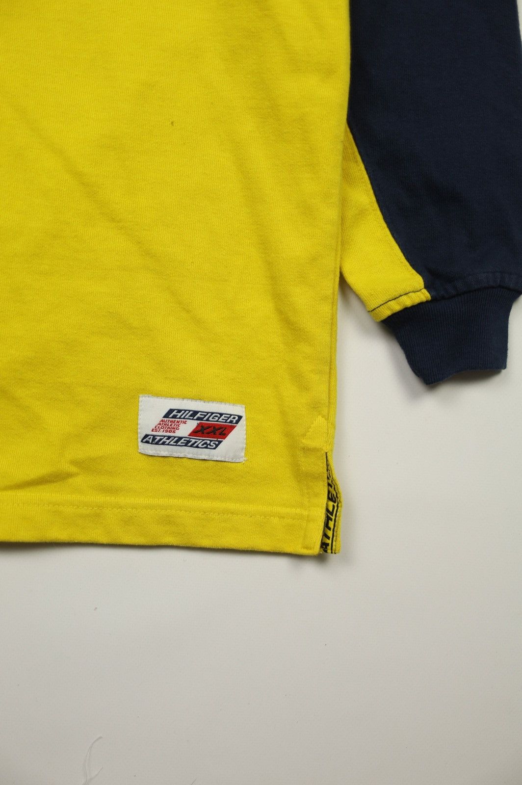 Tommy Hilfiger Men’s Tommy Hilfiger Vintage Sweatshirt Size M Size US M / EU 48-50 / 2 - 3 Thumbnail