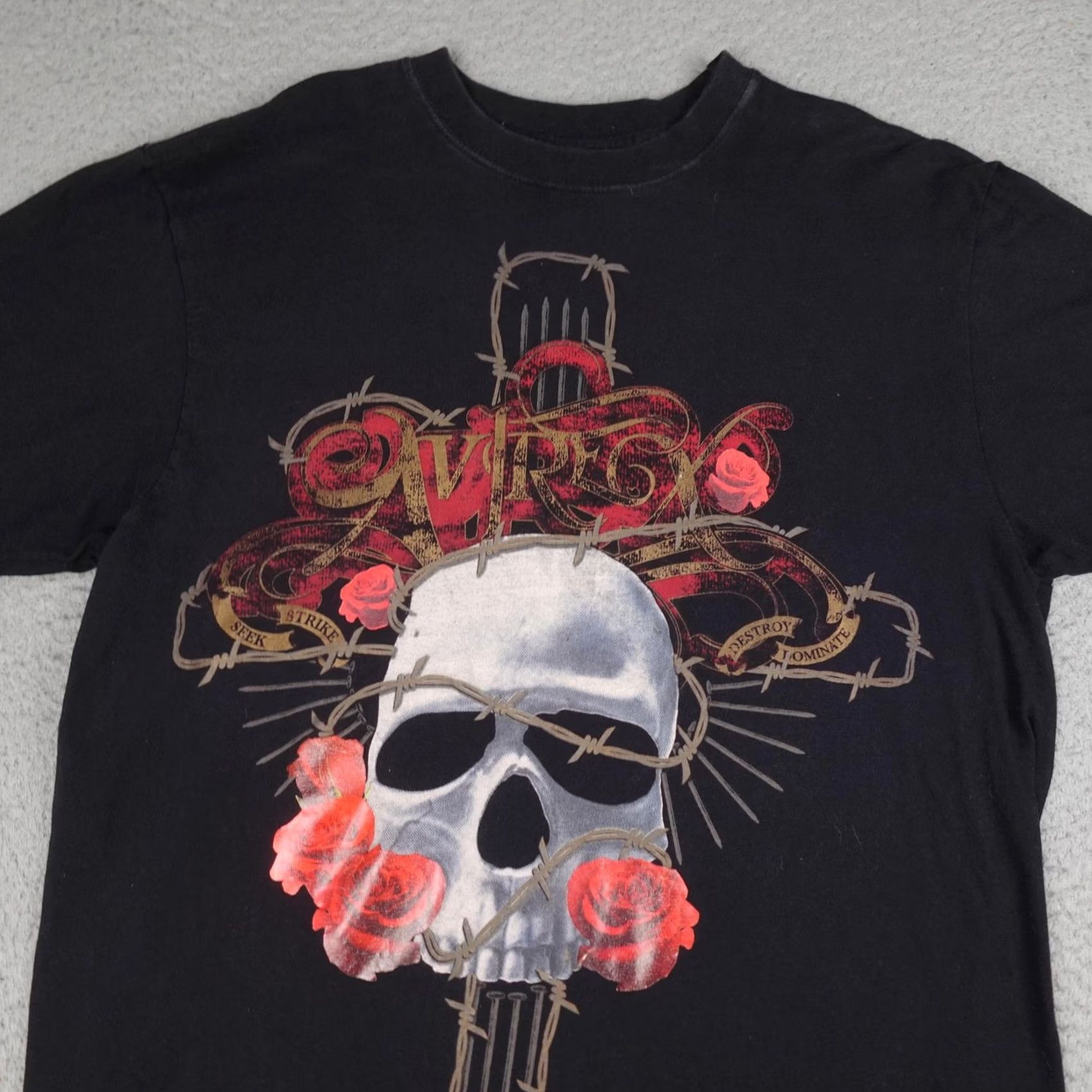 Avirex Avirex Shirt Mens XL Black Skull Roses Barbed Wire Graphic Tee Gothic Cross Y2K Size US XL / EU 56 / 4 - 3 Thumbnail