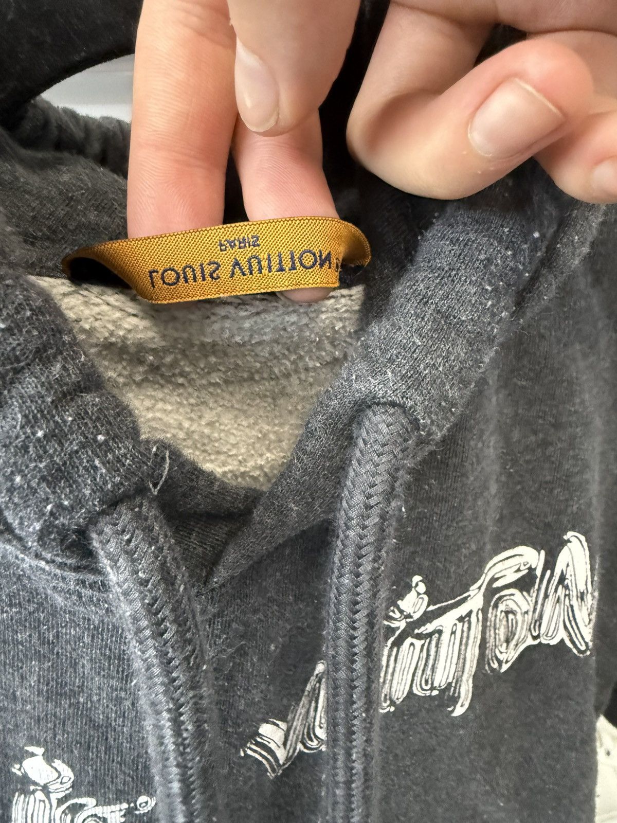 Louis Vuitton Louis Vuitton - Charcoal Lettering Logo Hoodie Size US XS / EU 42 / 0 - 3 Thumbnail
