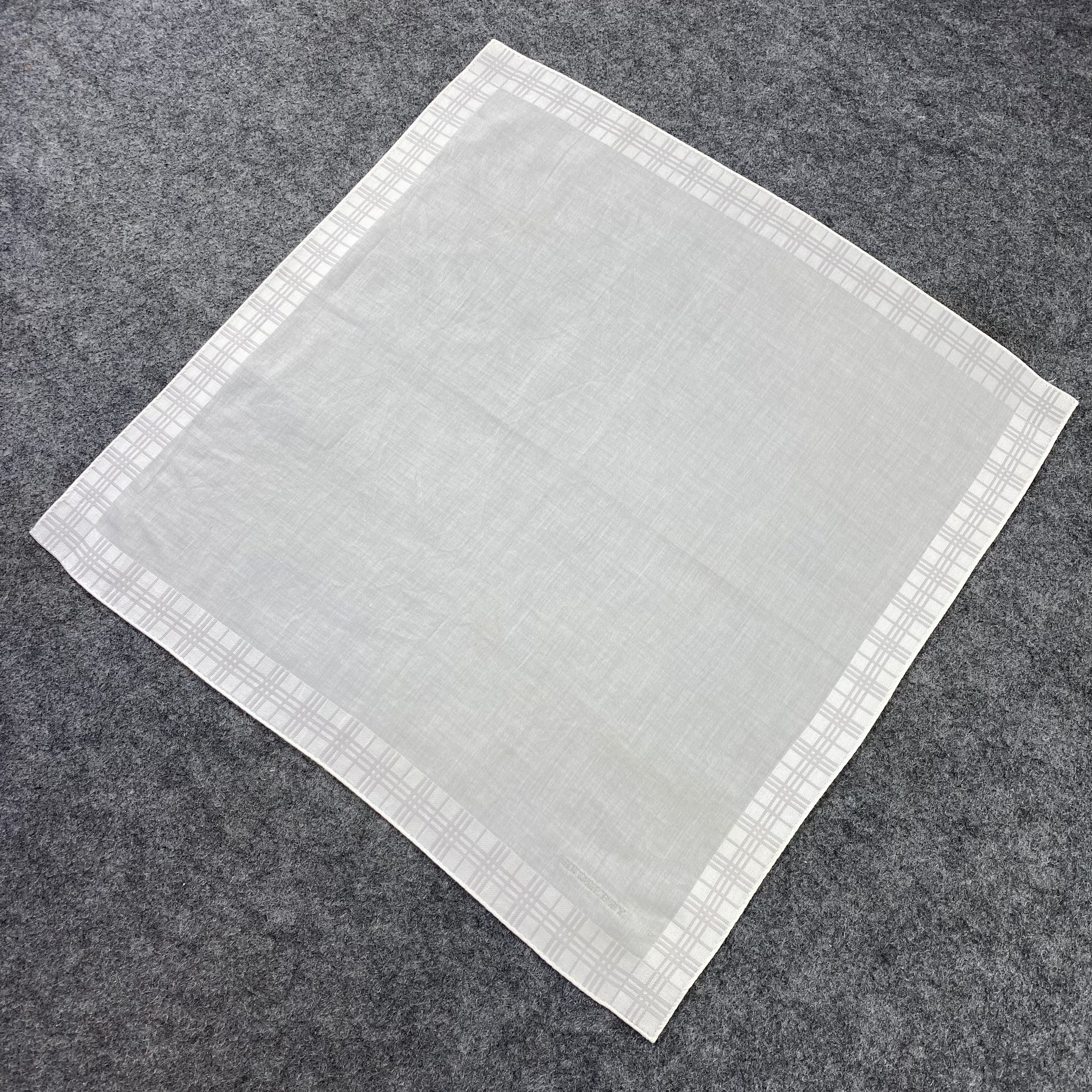 Burberry × Vintage Burberry Handkerchief / Bandana / Neckerchief-B777 Size ONE SIZE - 4 Thumbnail