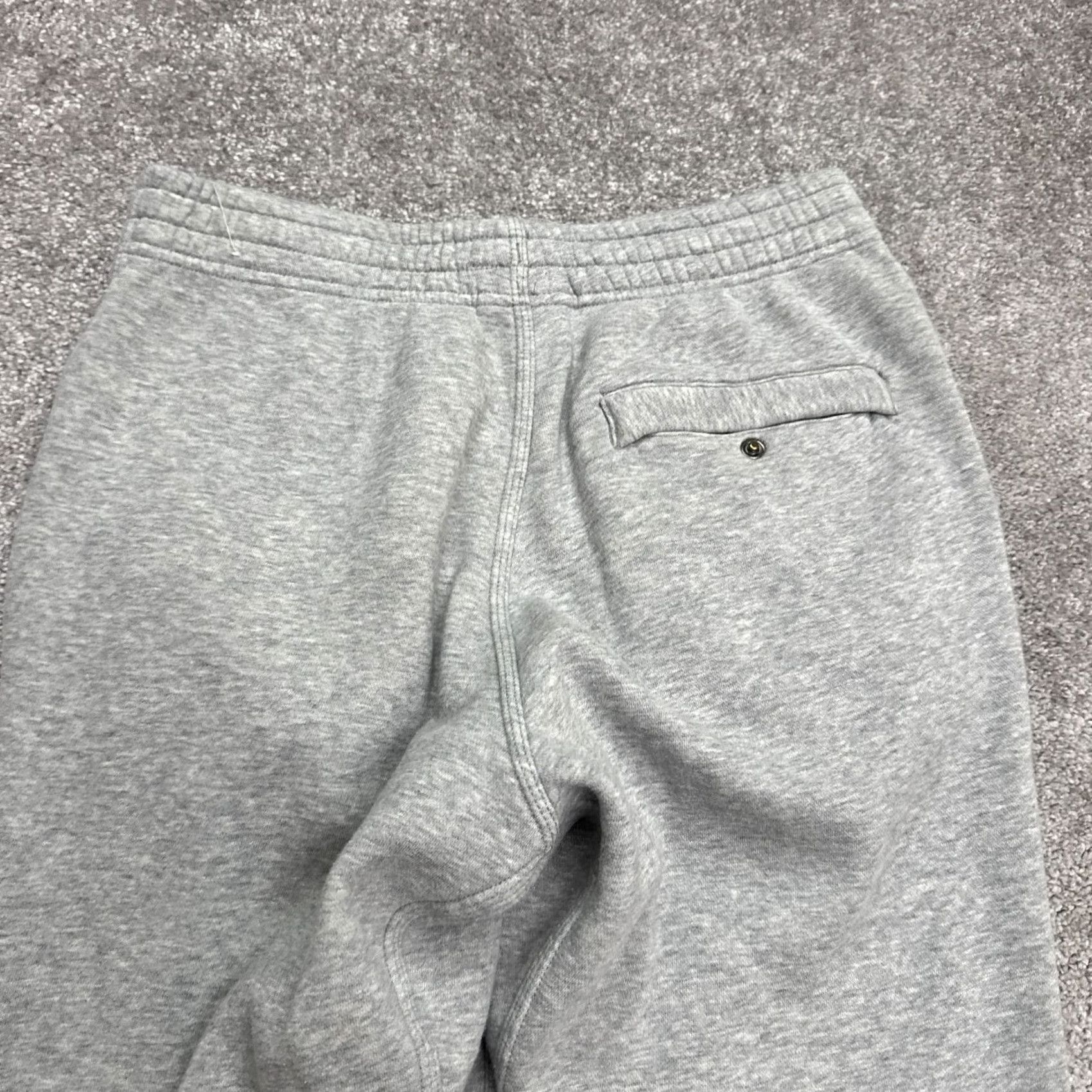 Nike Nike Jogger Sweatpants Mens M Gray Fleece Elastic Waist Activewear Pants Size US 31 - 6 Thumbnail