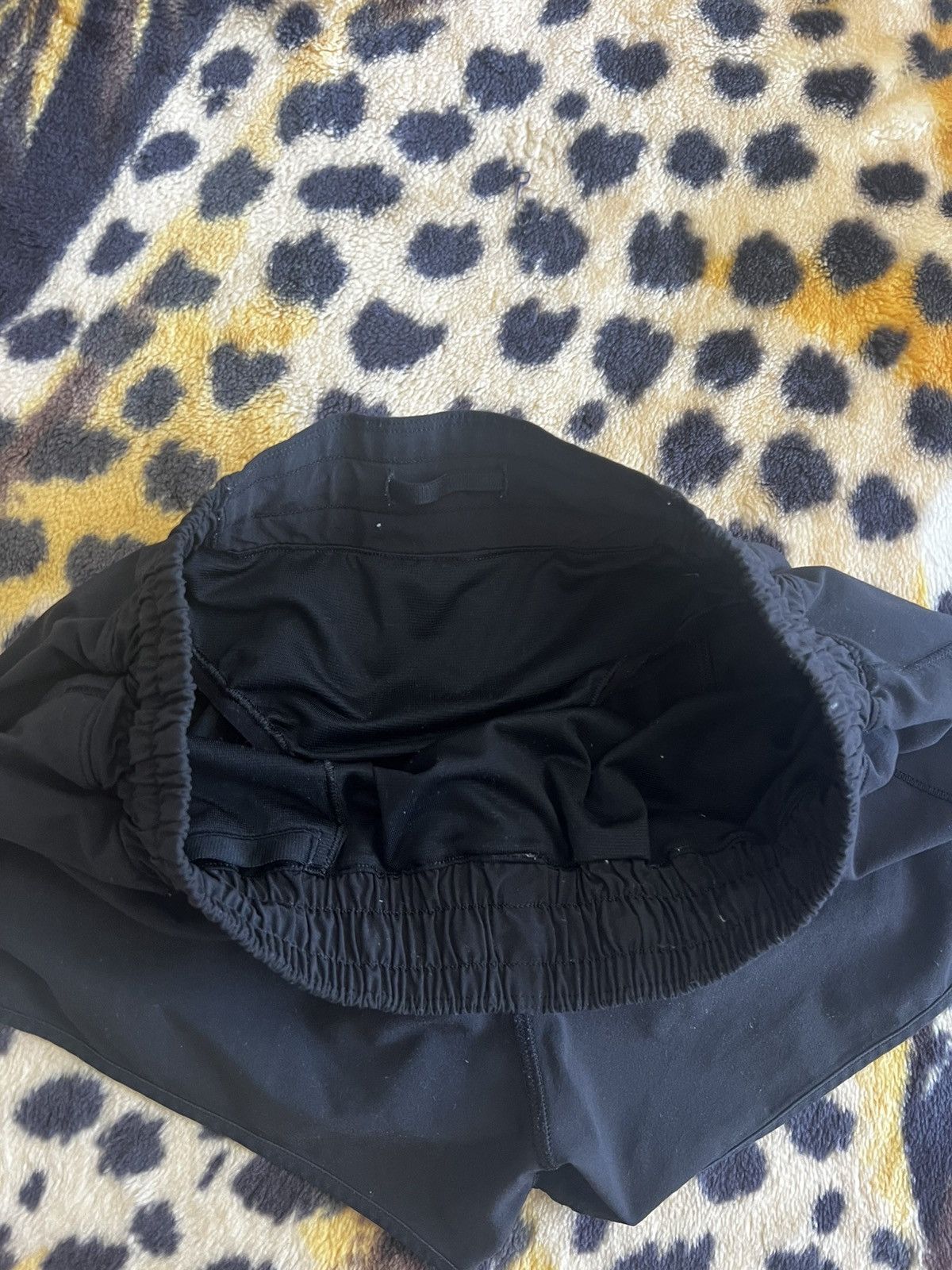Lululemon Lululemon Activewear Women’s Shorts Size 28" / US 6 / IT 42 - 3 Thumbnail