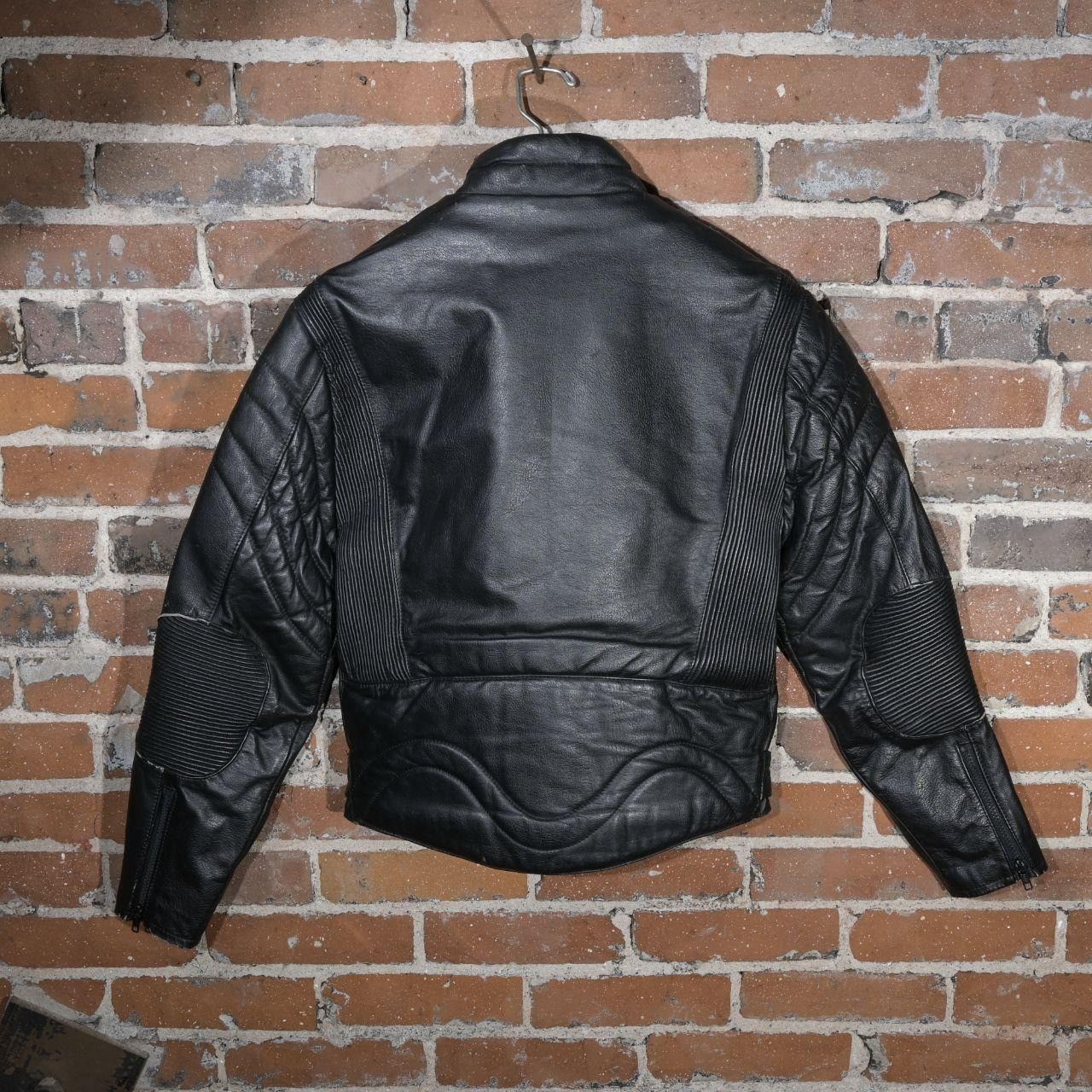 Vintage Vintage 80s Black Leather Moto Jacket Padded Quilt Lined Caf Size US S / EU 44-46 / 1 - 3 Thumbnail