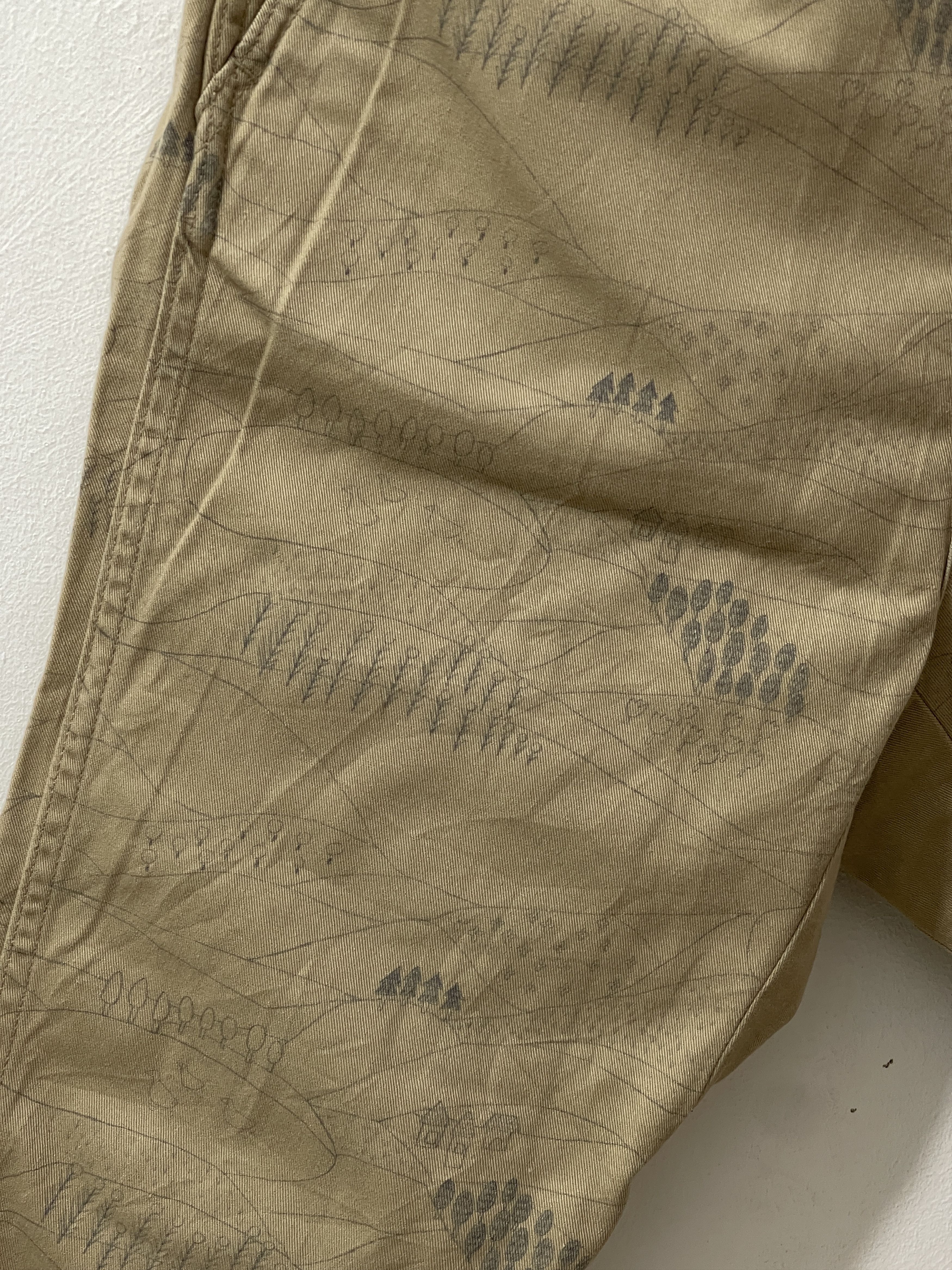 Ne-Net Ne-Net Issey Miyake Japan Archive Pencil Fullprint Art Pants Size US 30 / EU 46 - 4 Thumbnail