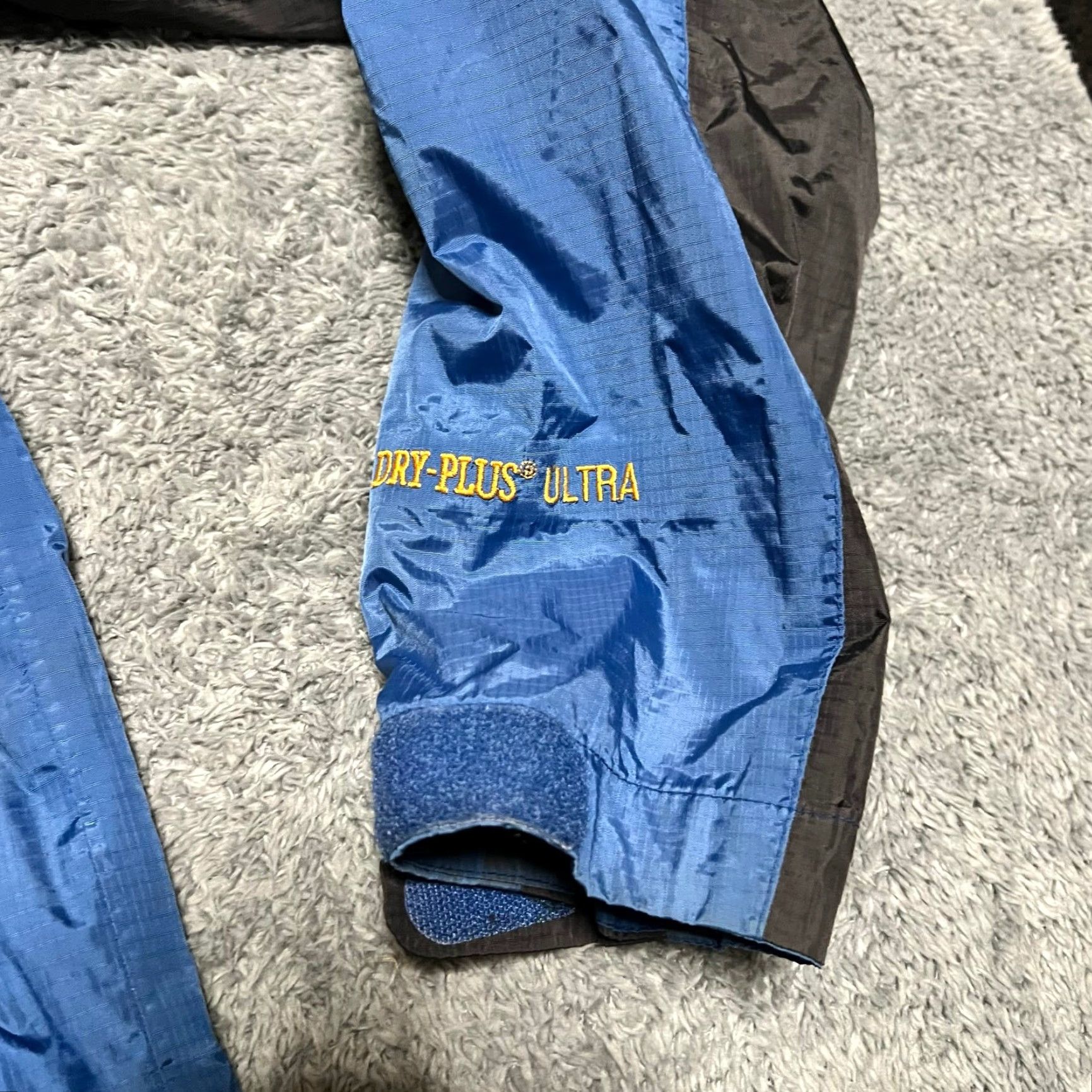 Vintage Cabela's Mens Medium Blue Nylon Rain Windbreaker Jacket ** User: Cabela's Mens Medium Blue Nylon Rain Windbreaker Jacket ** Size US M / EU 48-50 / 2 - 2 Thumbnail