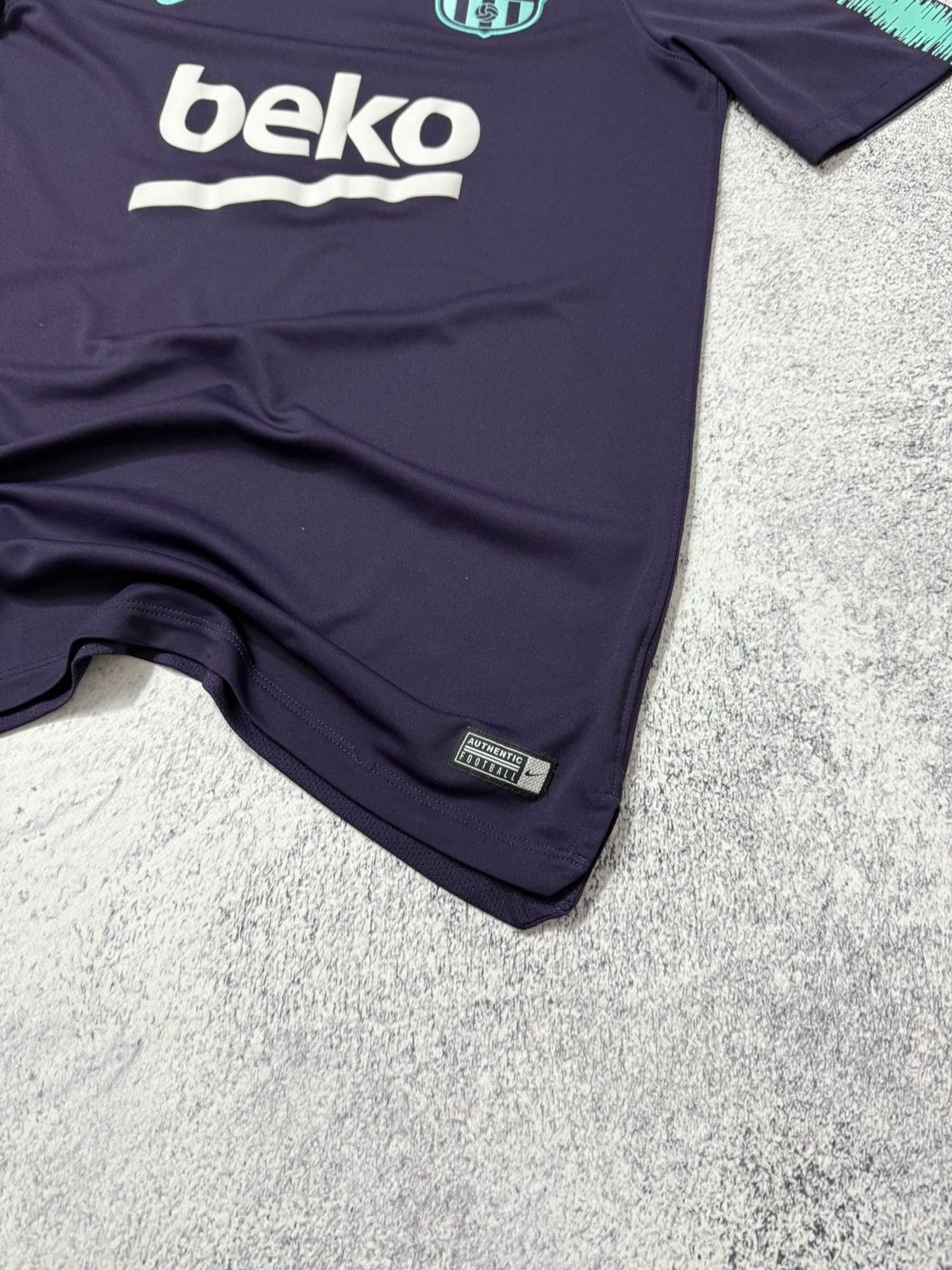 Nike Nike FC Barcelona 2018/2019 Training Soccer Jersey Blokecore Size US M / EU 48-50 / 2 - 4 Thumbnail