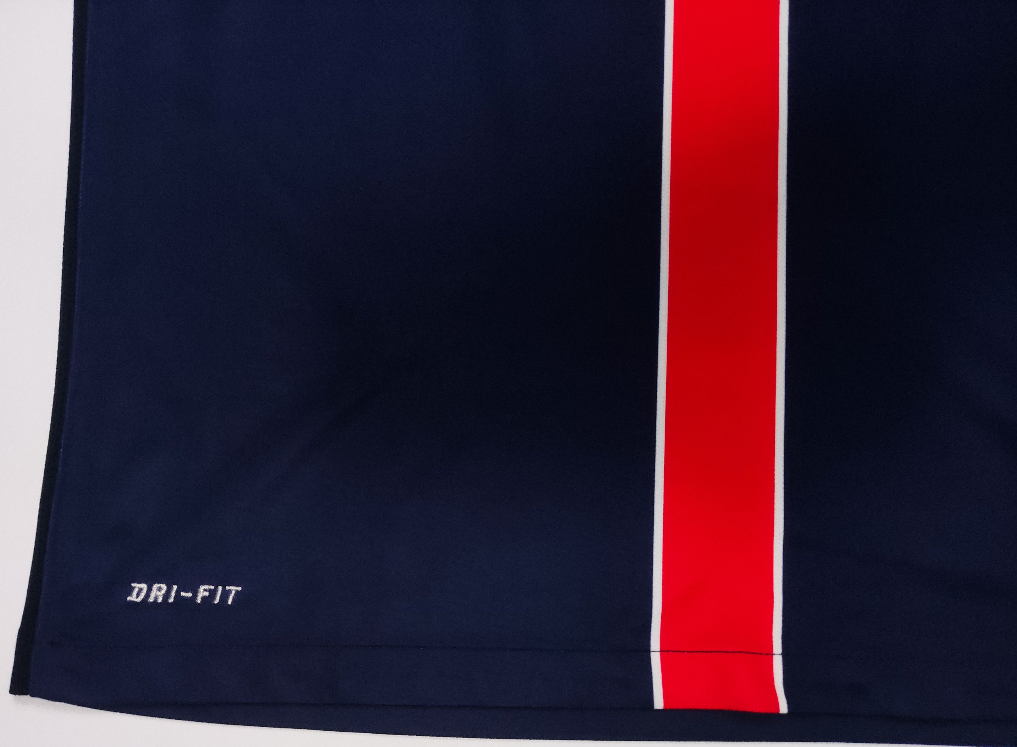 Nike Paris Saint-Germain 2015 2016 Nike Home Shirt PSG Size US M / EU 48-50 / 2 - 10 Thumbnail