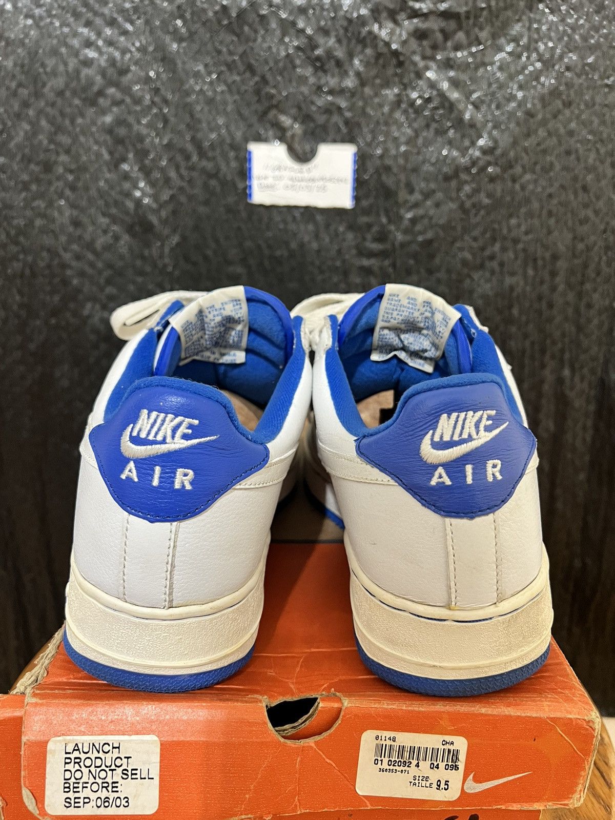 Nike 24hr FLASH SALE* Air Force 1 “2002” VERY RARE OG Size US 9 / EU 42 - 4 Thumbnail