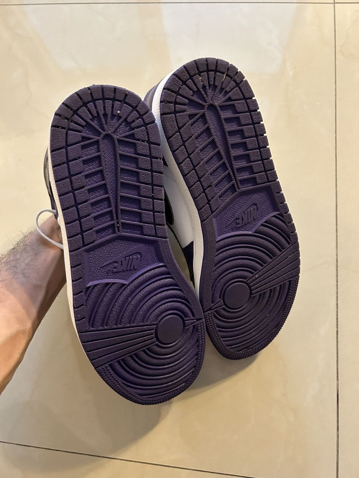 Jordan Brand Jordan 1 Court Purple 2.0 Size US 9 / EU 42 - 5 Thumbnail