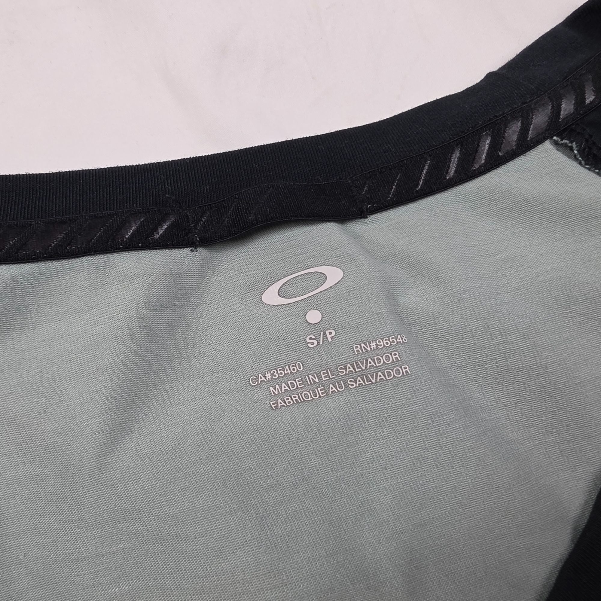 Oakley Oakley Womens Long Sleeve Raglan Shirt Size S Black Gray Lig Size S / US 4 / IT 40 - 3 Thumbnail