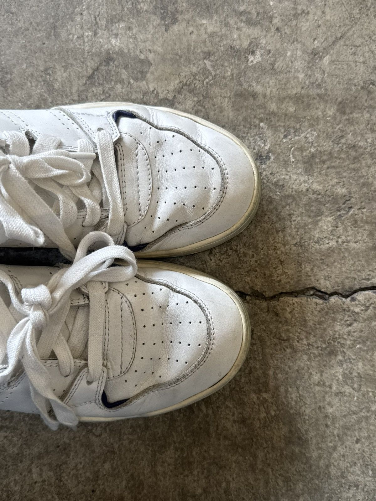 Isabel Marant Isabel Marrant Sneakers Sz 38 (6.5 us) Size US 6.5 / IT 36.5 - 2 Thumbnail