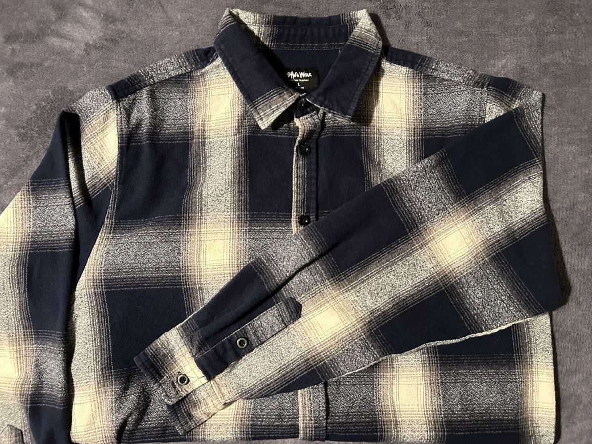 Other Shaka Blue Plaid button-up shirt Size US L / EU 52-54 / 3 - 1 Thumbnail